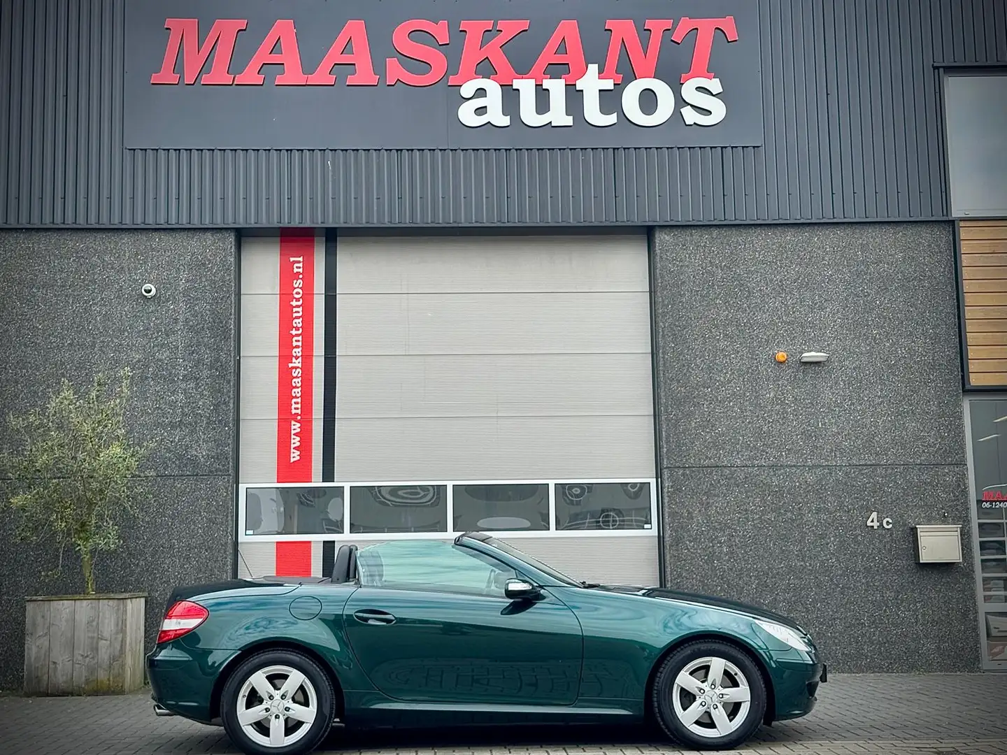 Mercedes-Benz SLK 280 Aut 7 / Andratite green / Airscarf / Xenon / NL de Grün - 1
