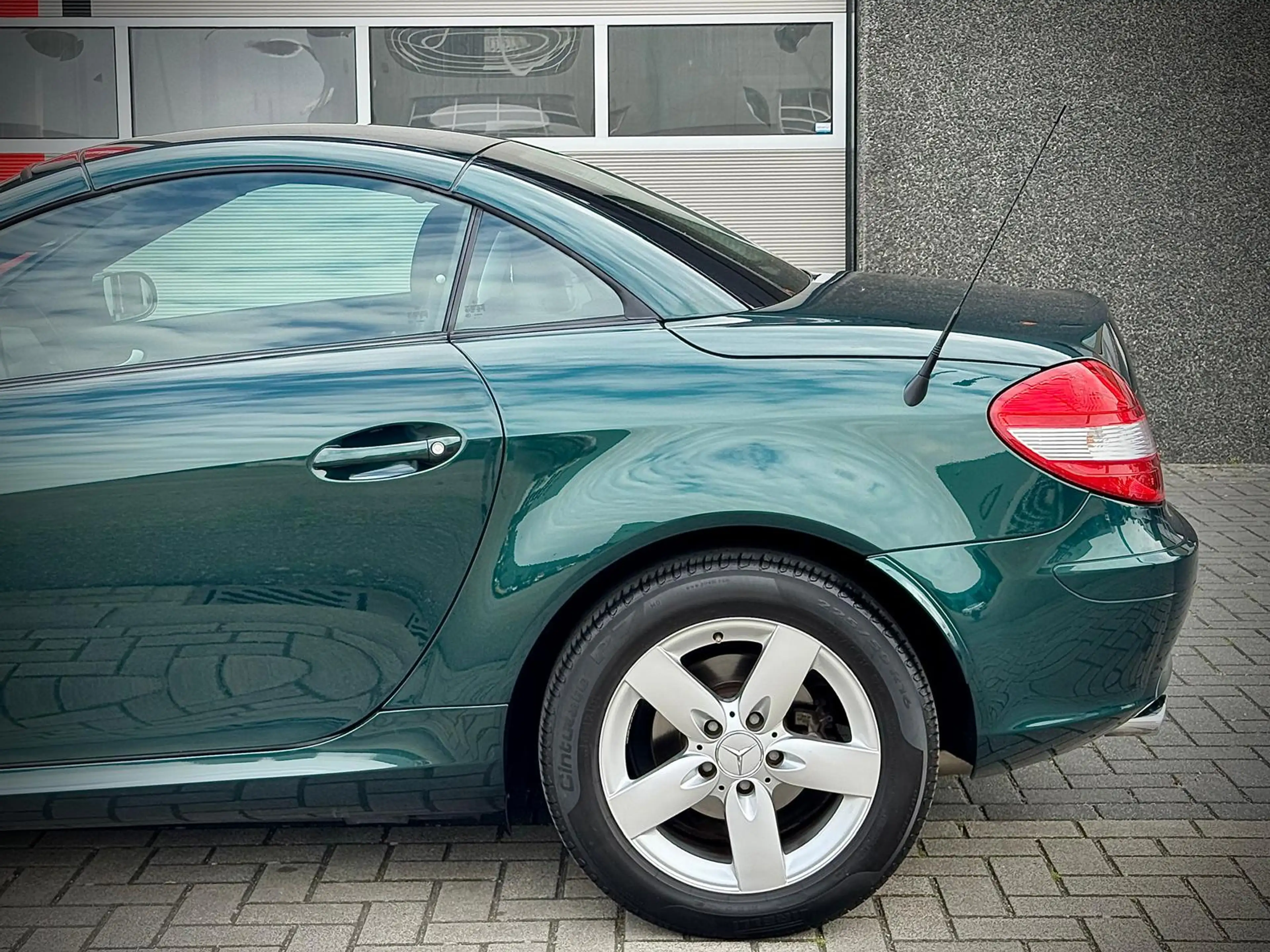 Mercedes-Benz SLK 280 Aut 7 / Andratite green / Airscarf / Xenon / NL de — photo 10