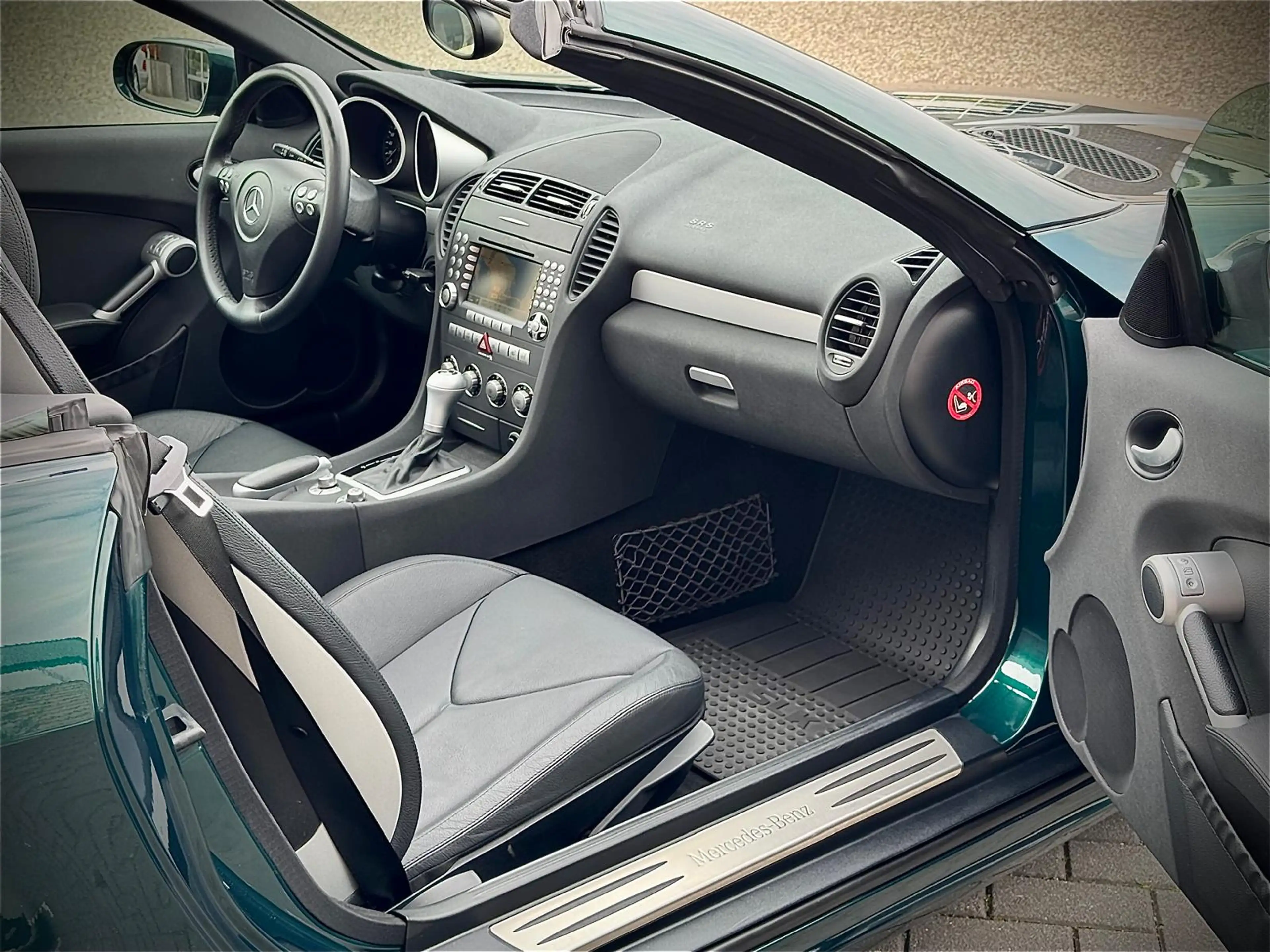 Mercedes-Benz SLK 280 Aut 7 / Andratite green / Airscarf / Xenon / NL de — photo 24