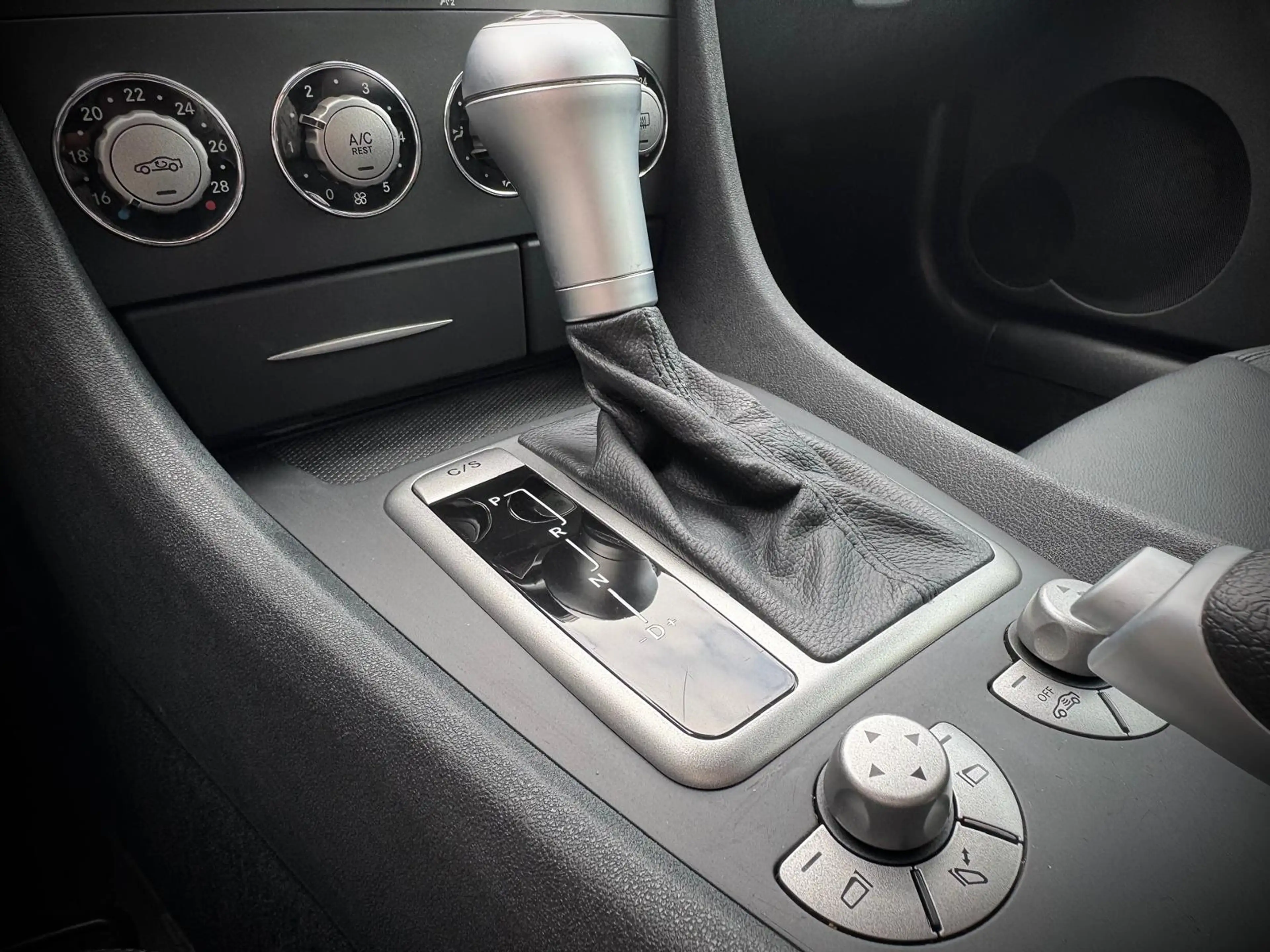 Mercedes-Benz SLK 280 Aut 7 / Andratite green / Airscarf / Xenon / NL de — photo 27