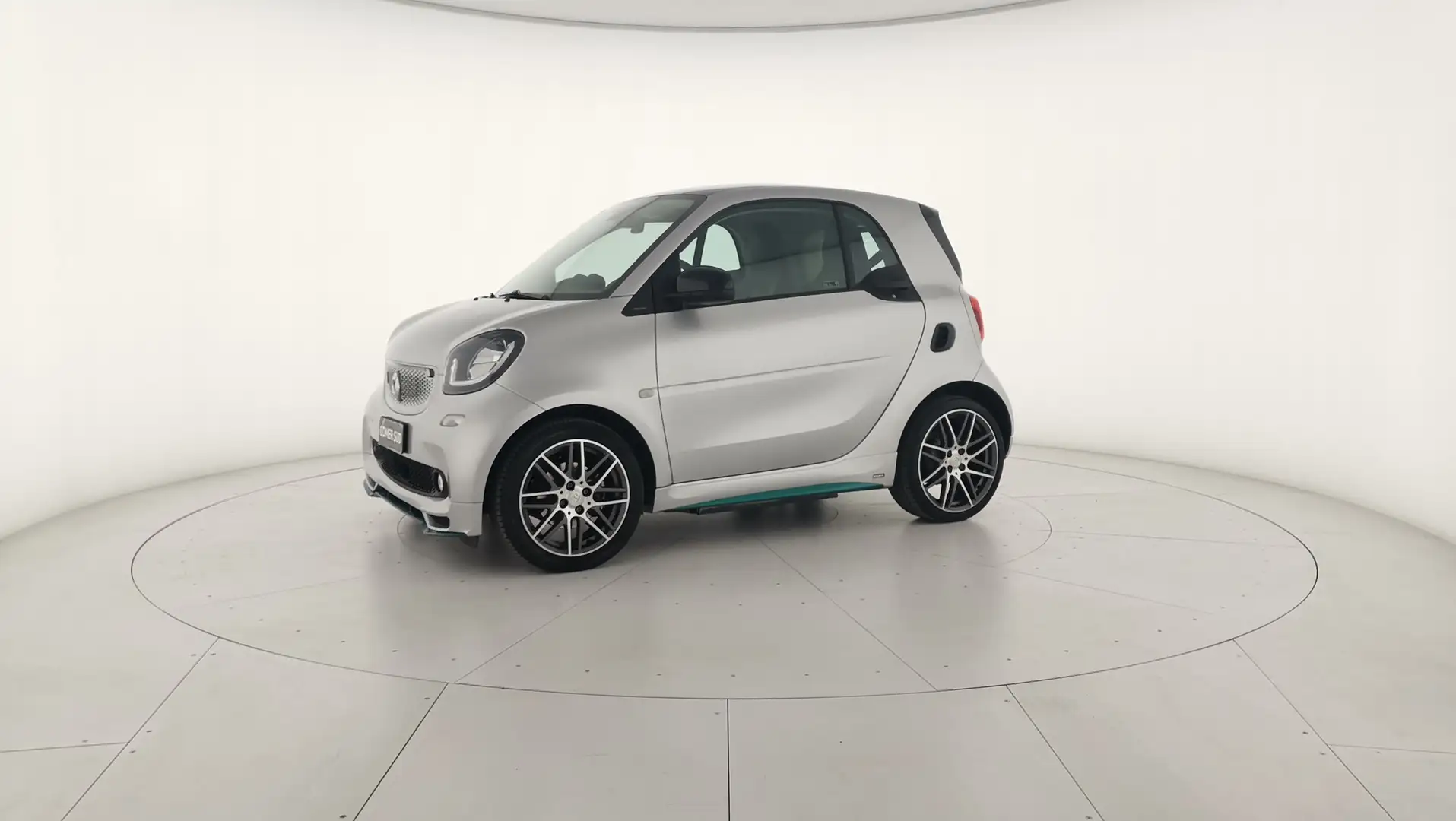 smart forTwo coupe  EQ Brabus Style Zilver - 2