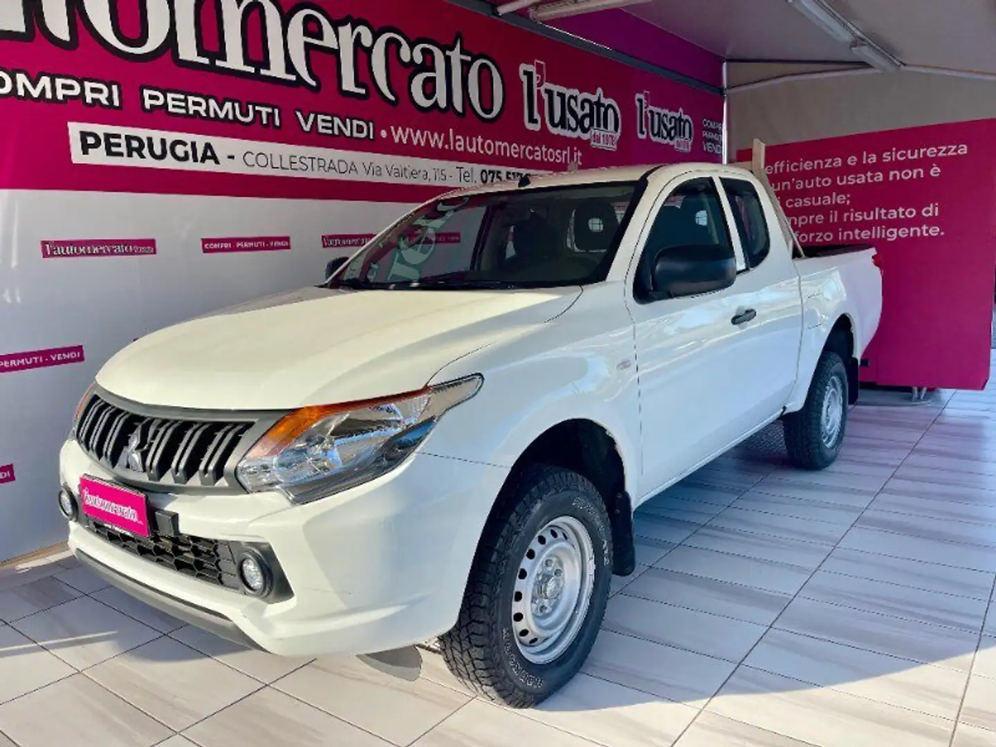 Mitsubishi L200 L200 2.4 DI-D/154CV Double Cab Invite Blanc - 1