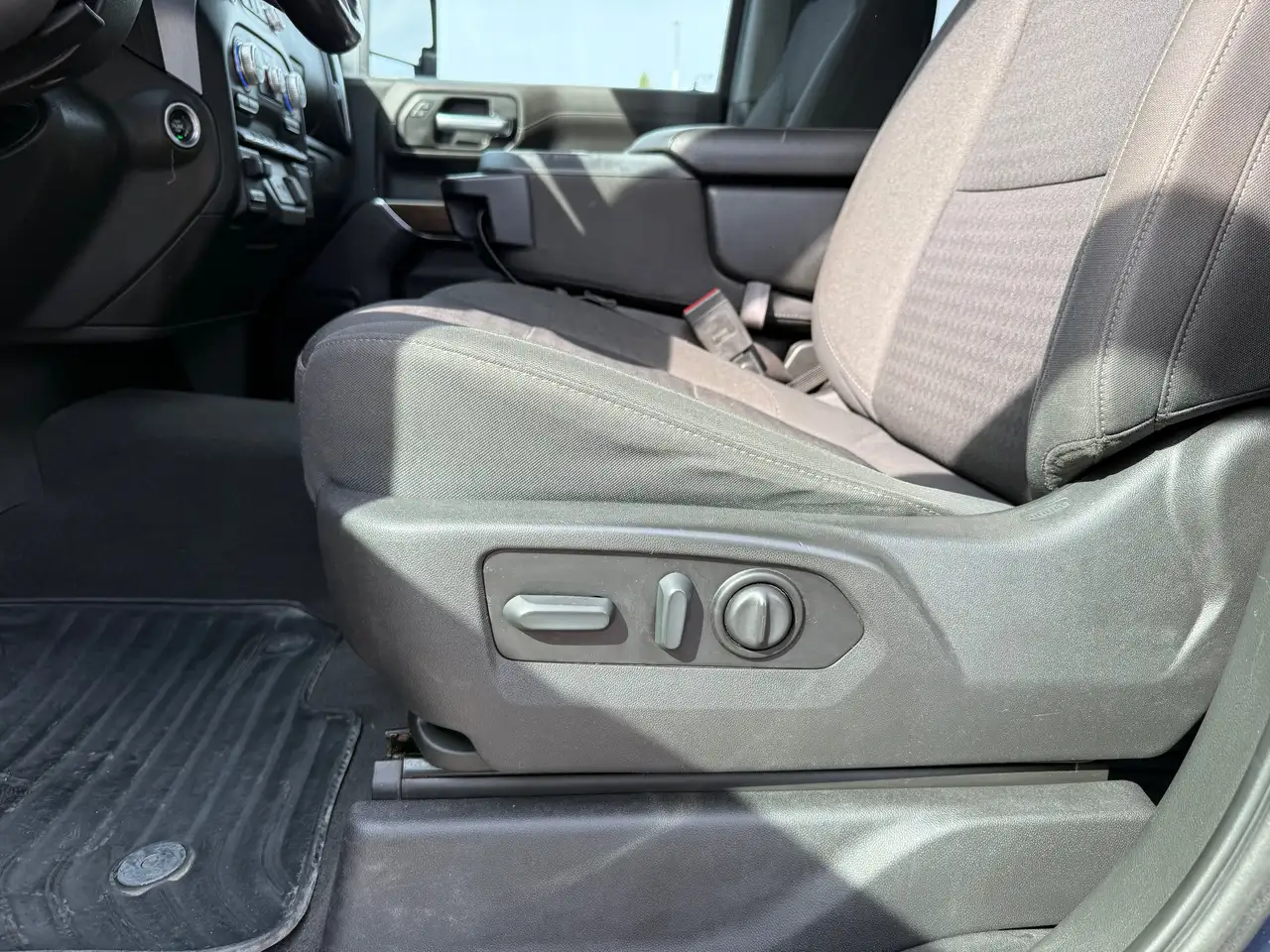 GMC Sierra 1500 снимка GMC Sierra 1500