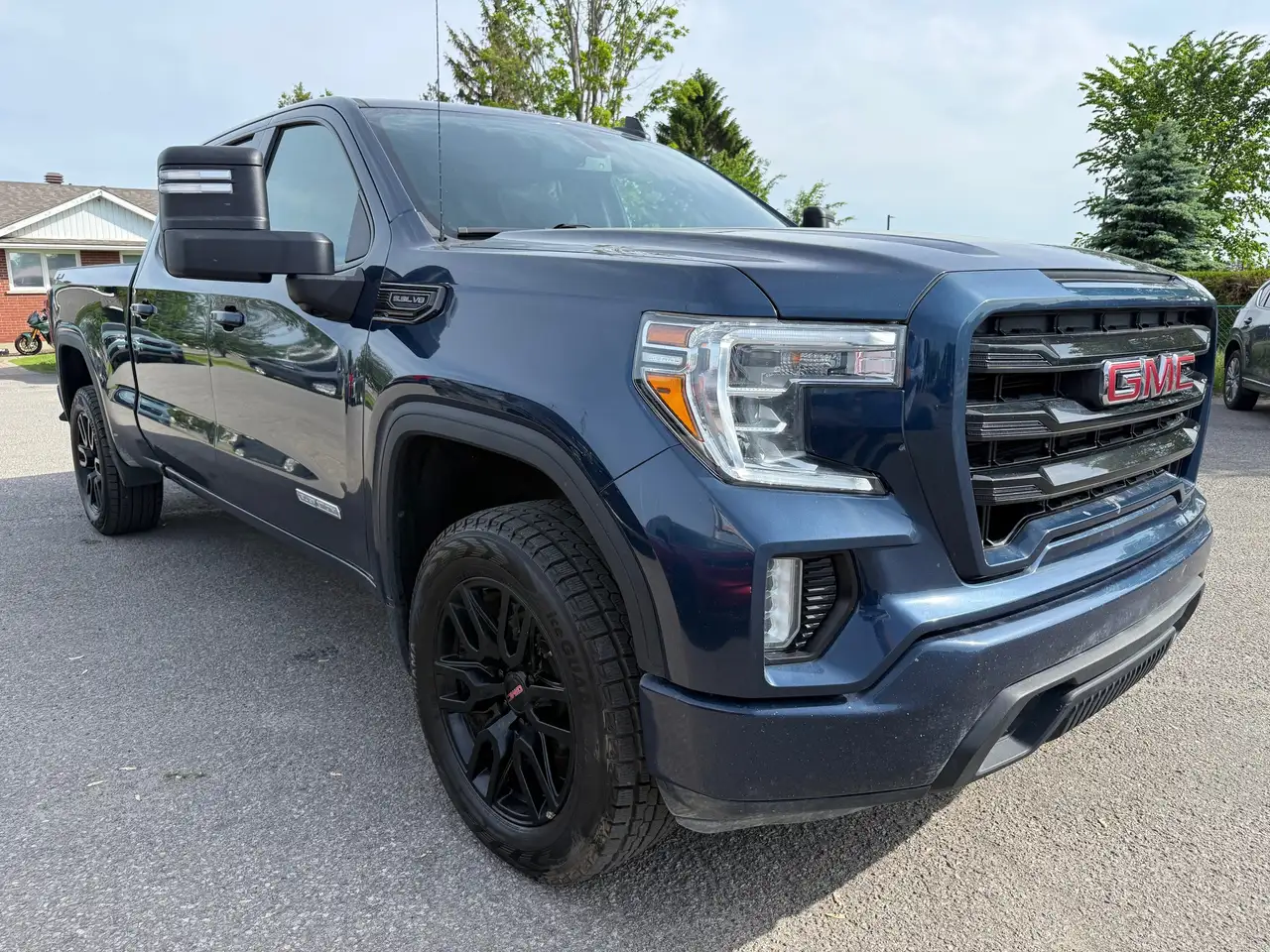 GMC Sierra 1500 снимка GMC Sierra 1500
