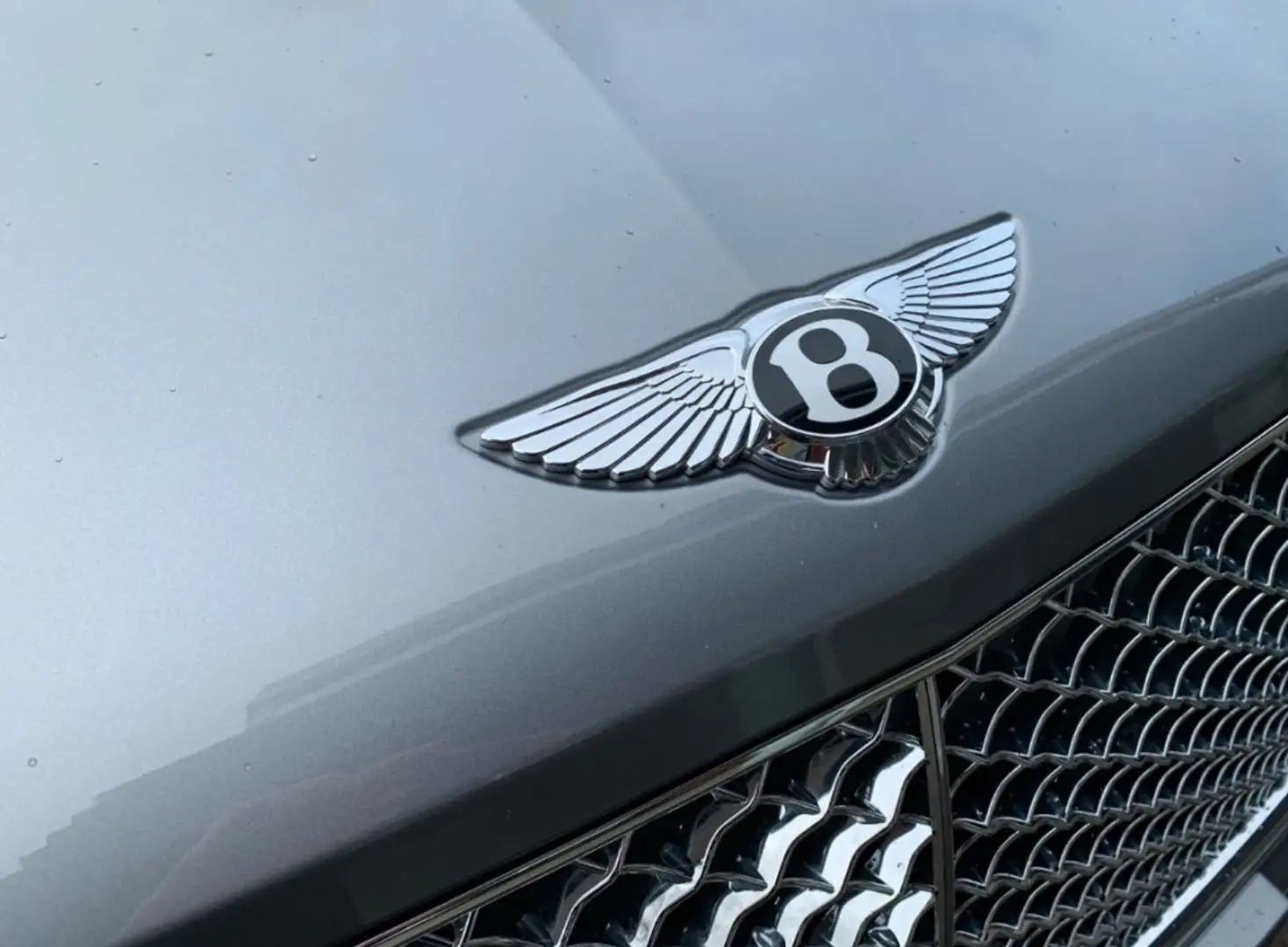 Bentley Bentayga V8 Gris - 1