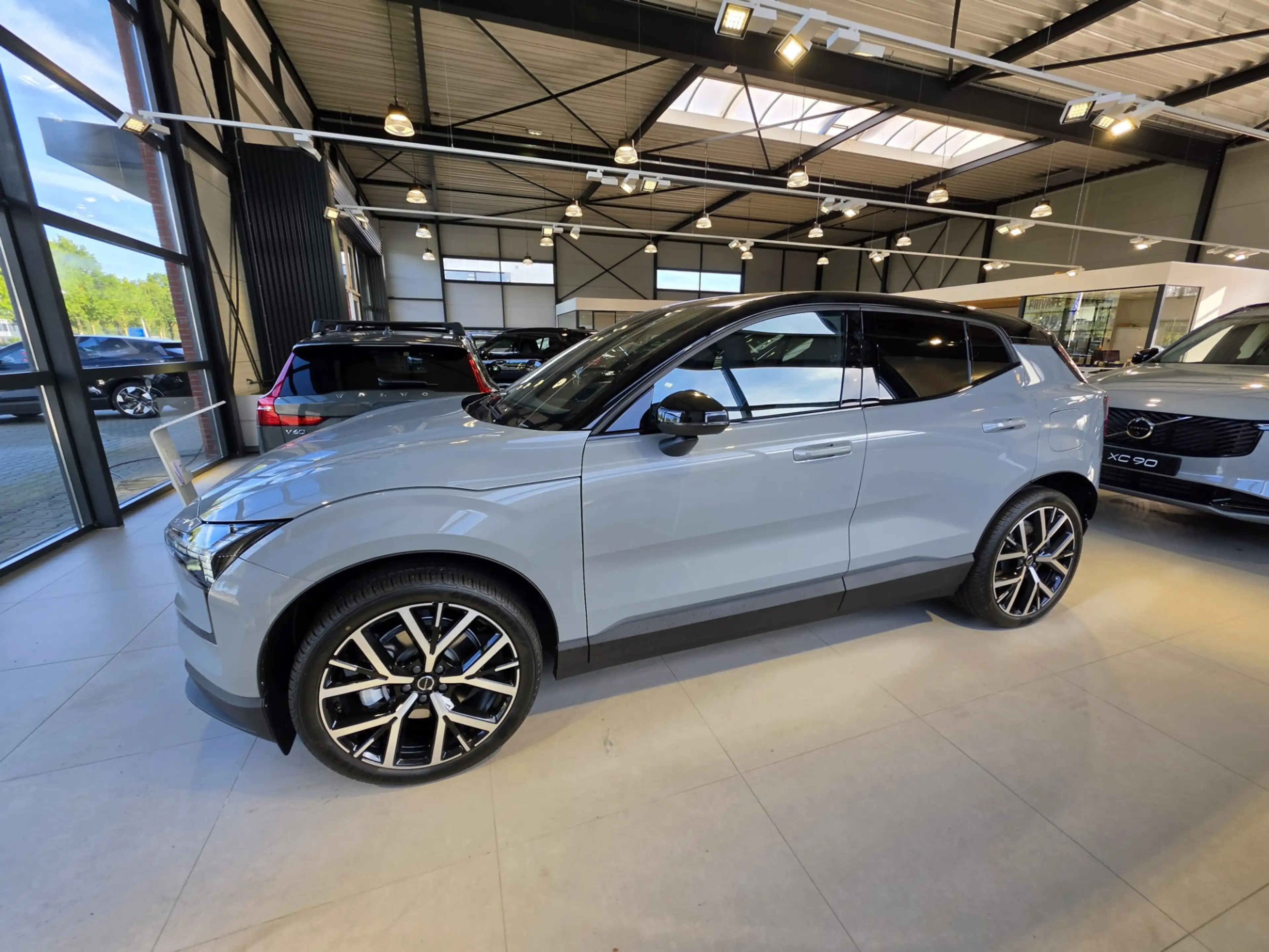 Volvo EX30 P5 Long Range Plus Europa 69 kWhe Plus Europa 69 k — photo 3