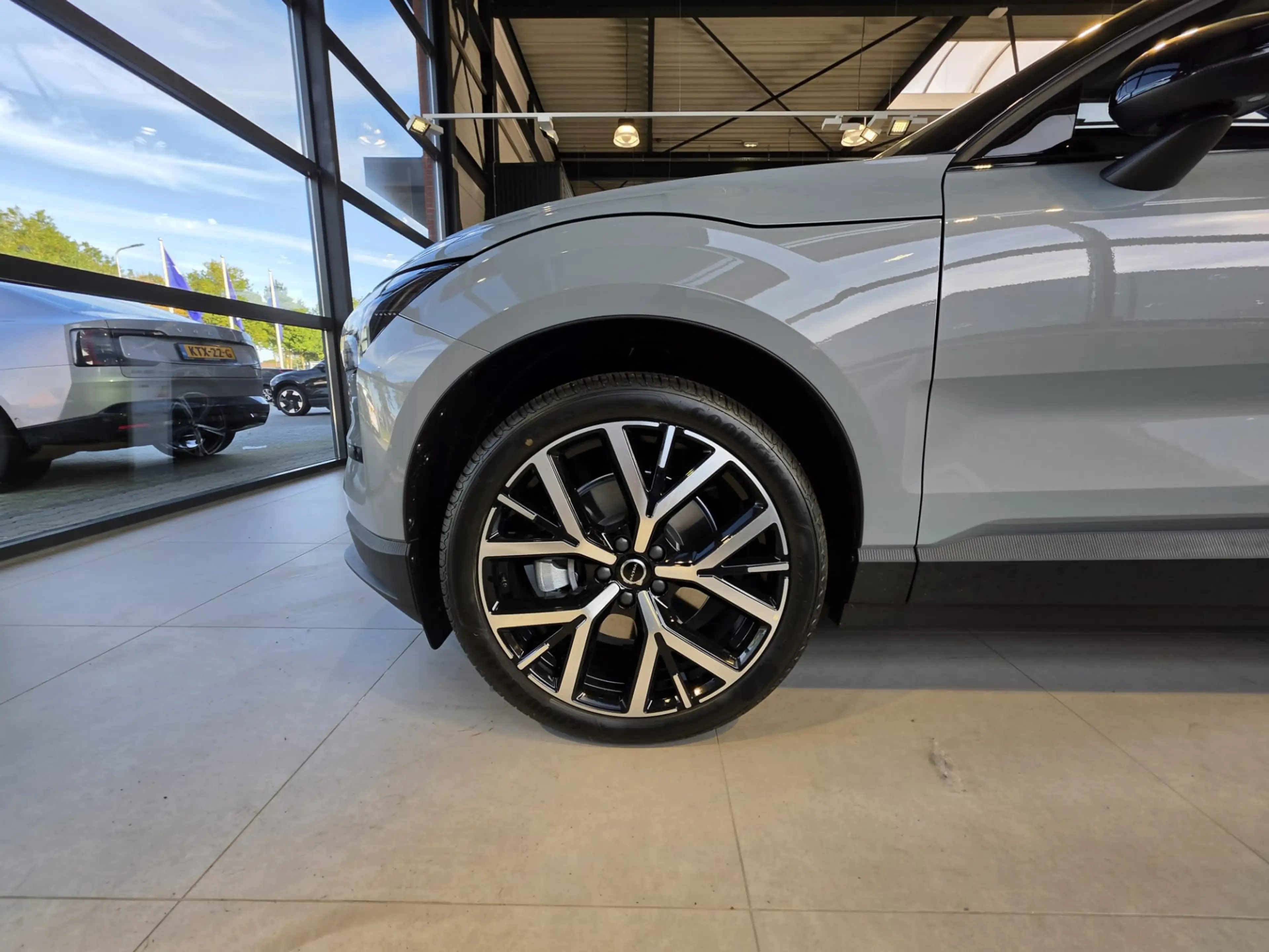 Volvo EX30 P5 Long Range Plus Europa 69 kWhe Plus Europa 69 k — photo 6