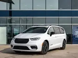 Chrysler Pacifica 2026