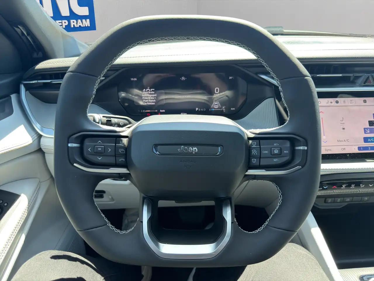 Jeep Cherokee снимка Jeep Cherokee