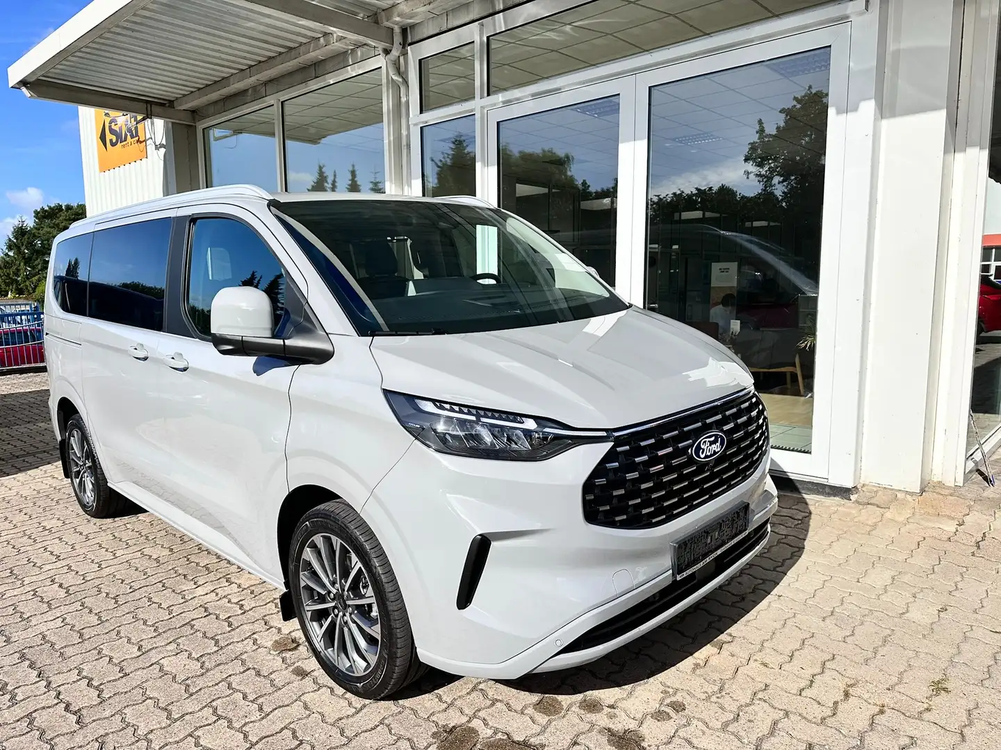 Ford Transit Custom 320 L1 Tourneo Titanium X FWD StHz Grau - 2