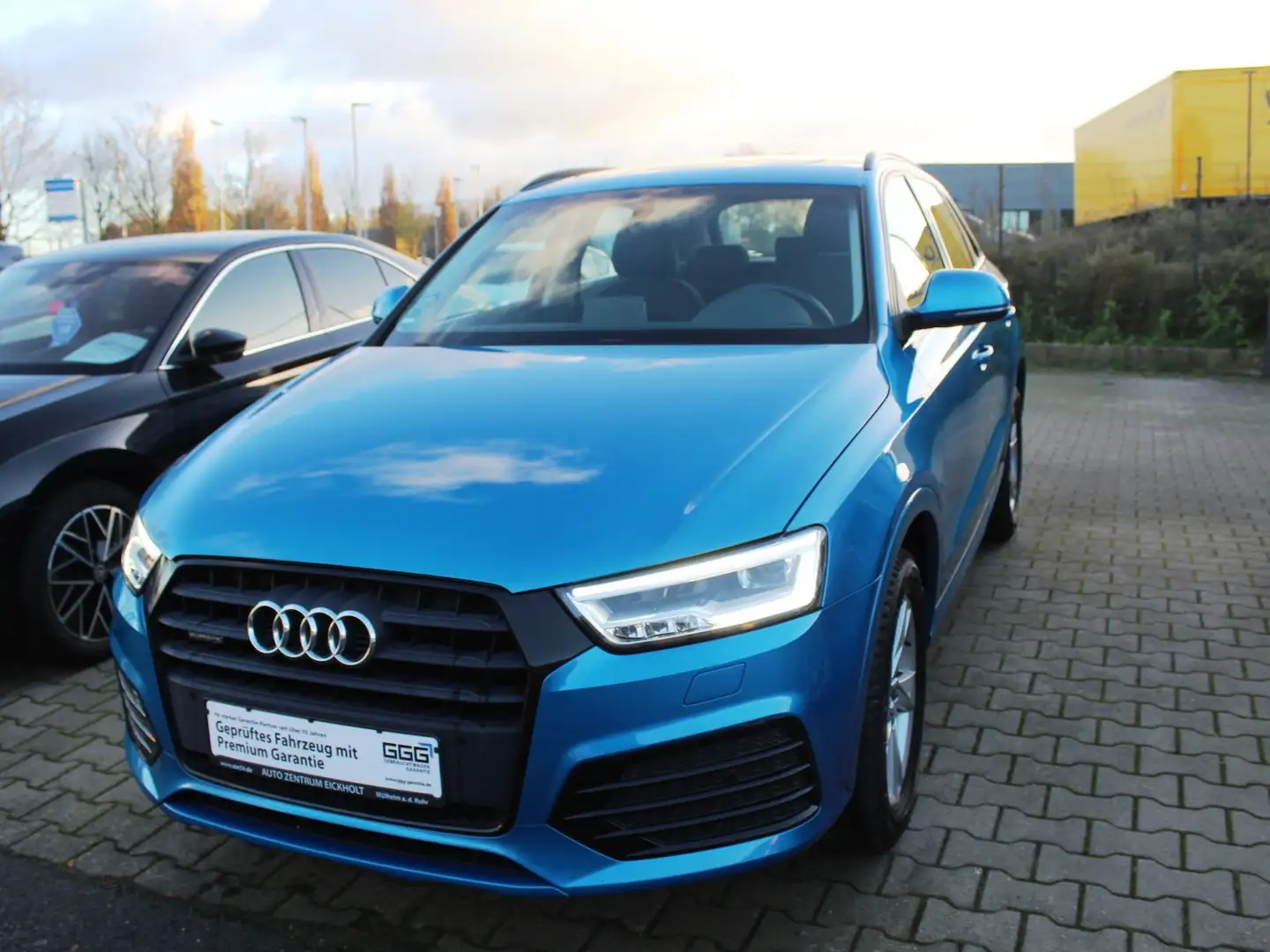 Audi Q3 sport quattro S tronic AHK Pano Allwetter Top Blau - 1