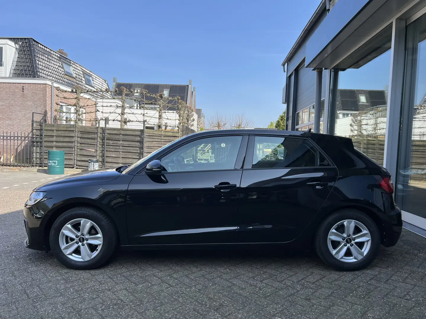 Audi A1 Sportback 25 TFSI Pro Line RIJKLAARPRIJS Zwart - 2