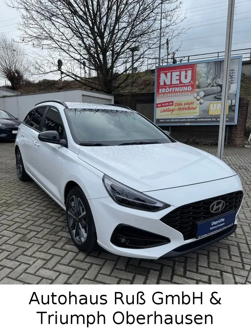 Hyundai i30 I30KOMBI ADVANTAGE+PLUS-PAKET/WINTERRÄDER Blanc - 1