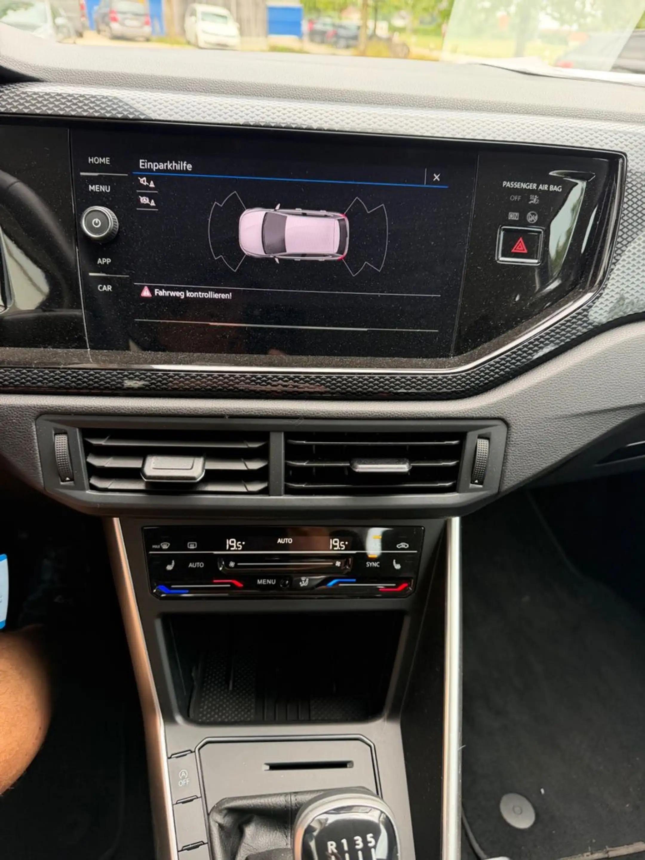 Volkswagen Polo VI Life — photo 11