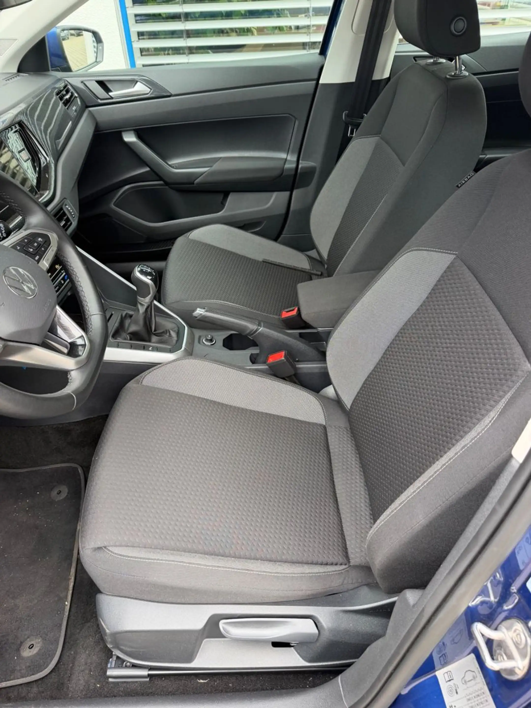 Volkswagen Polo VI Life — photo 13