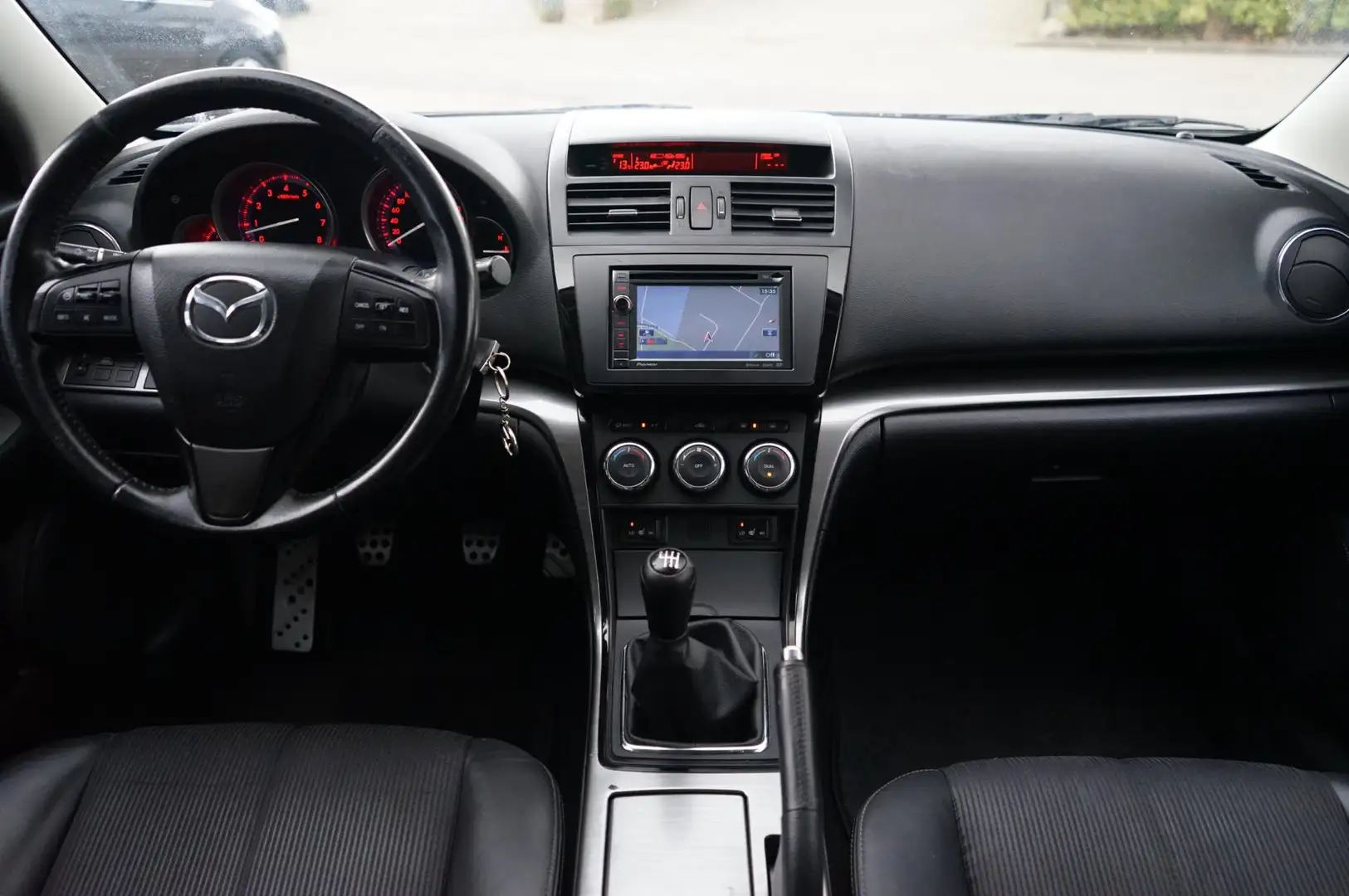 Mazda 6 Sportbreak 1.8 Exclusive GT, Leder, Clima,CC, Led, Grijs - 2