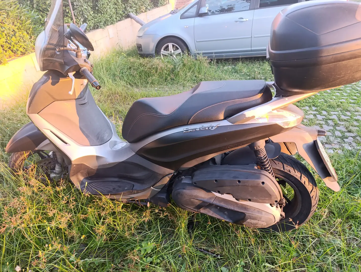 Piaggio Beverly 350 ABS/ASR Nero - 2