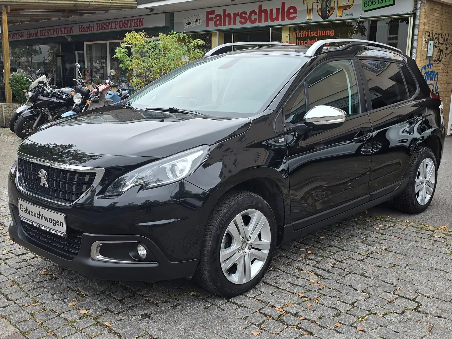 Peugeot 2008 Style/2. Hand/Panorama/Klima/PDC/Tempomat/Sitzheiz Schwarz - 2
