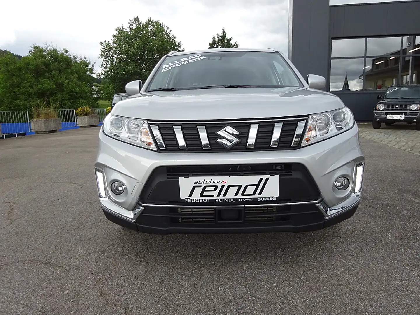 Suzuki Vitara 1,4 DITC ALLGRIP shine Aut.,"PRIVATVERKAUF" 1.B... Silber - 2