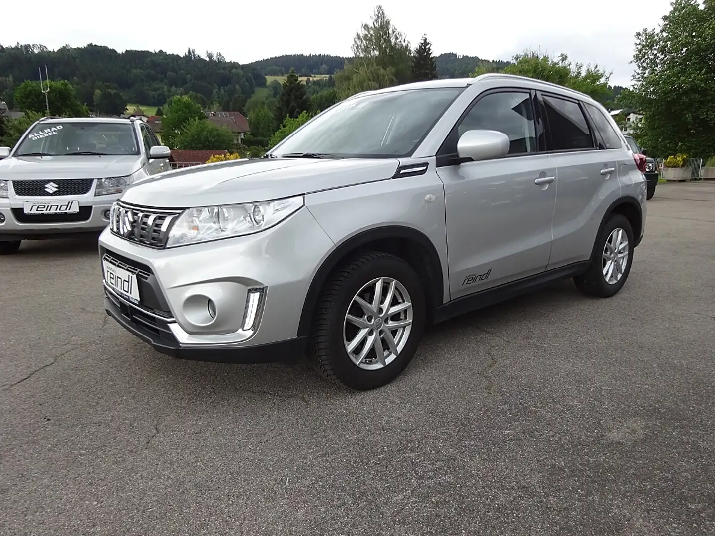 Suzuki Vitara 1,4 DITC ALLGRIP shine Aut.,"PRIVATVERKAUF" 1.B... Silber - 1