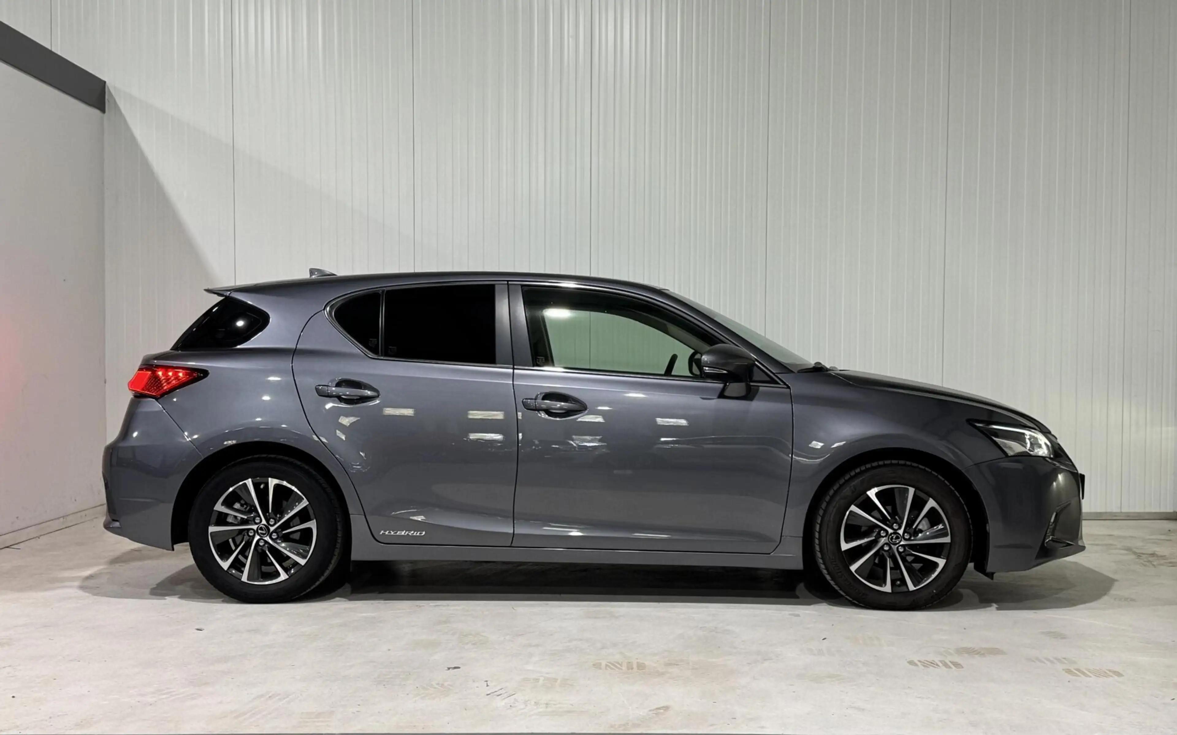 Lexus CT 200h Luxury Line|DEALERONDERHOUDEN|LANE ASS|KEYLESS — photo 4