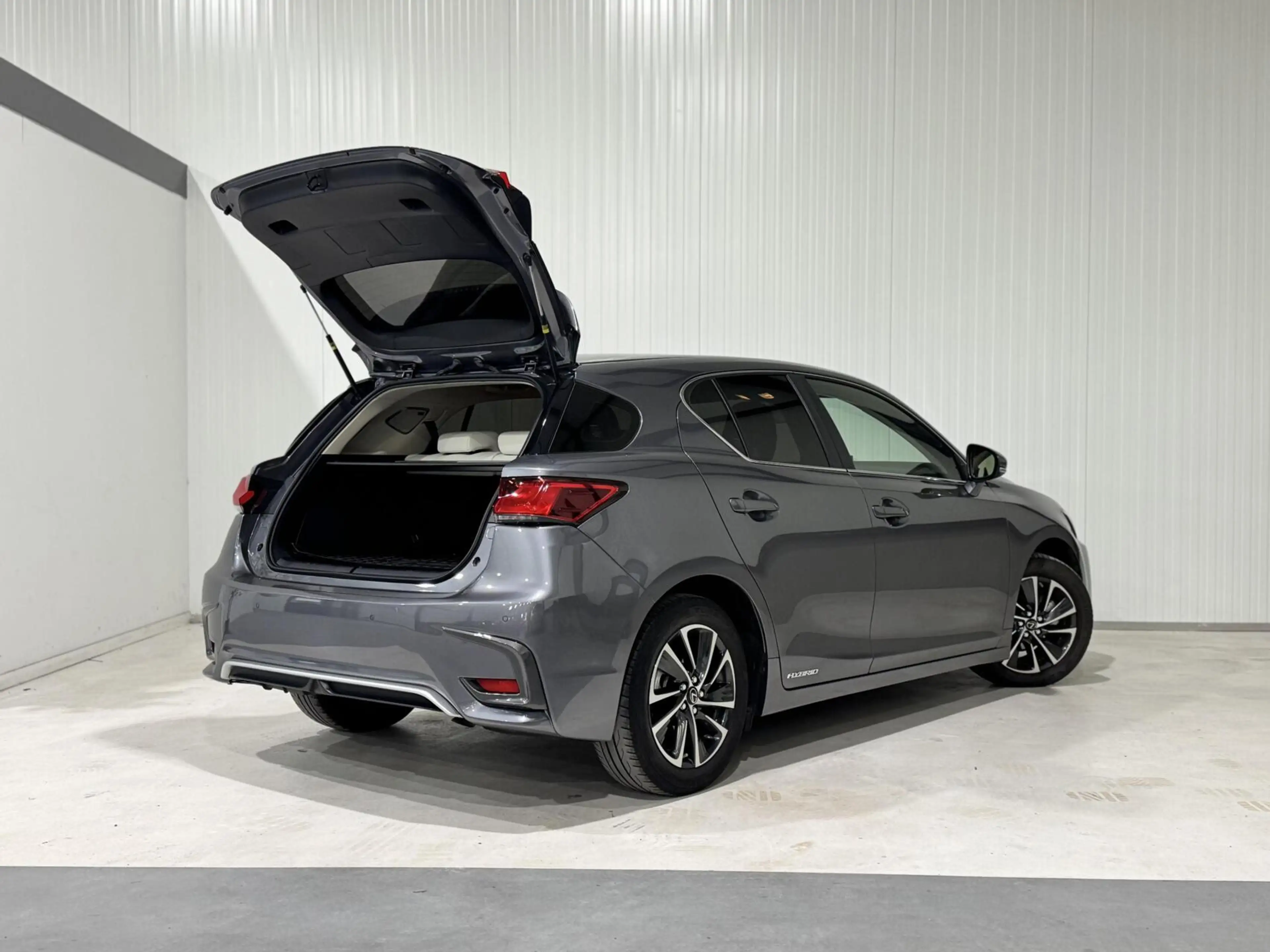 Lexus CT 200h Luxury Line|DEALERONDERHOUDEN|LANE ASS|KEYLESS — photo 11