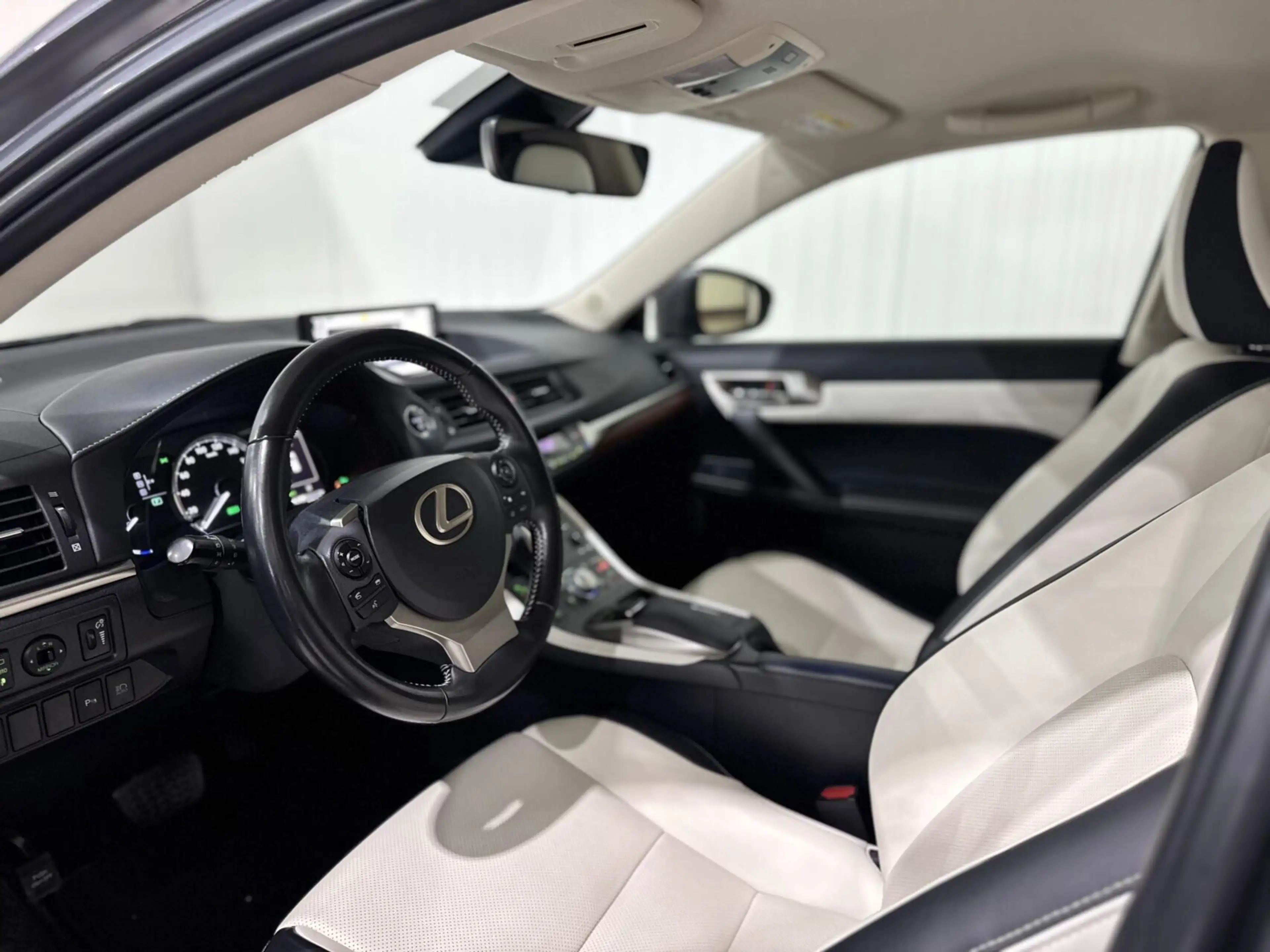 Lexus CT 200h Luxury Line|DEALERONDERHOUDEN|LANE ASS|KEYLESS — photo 7