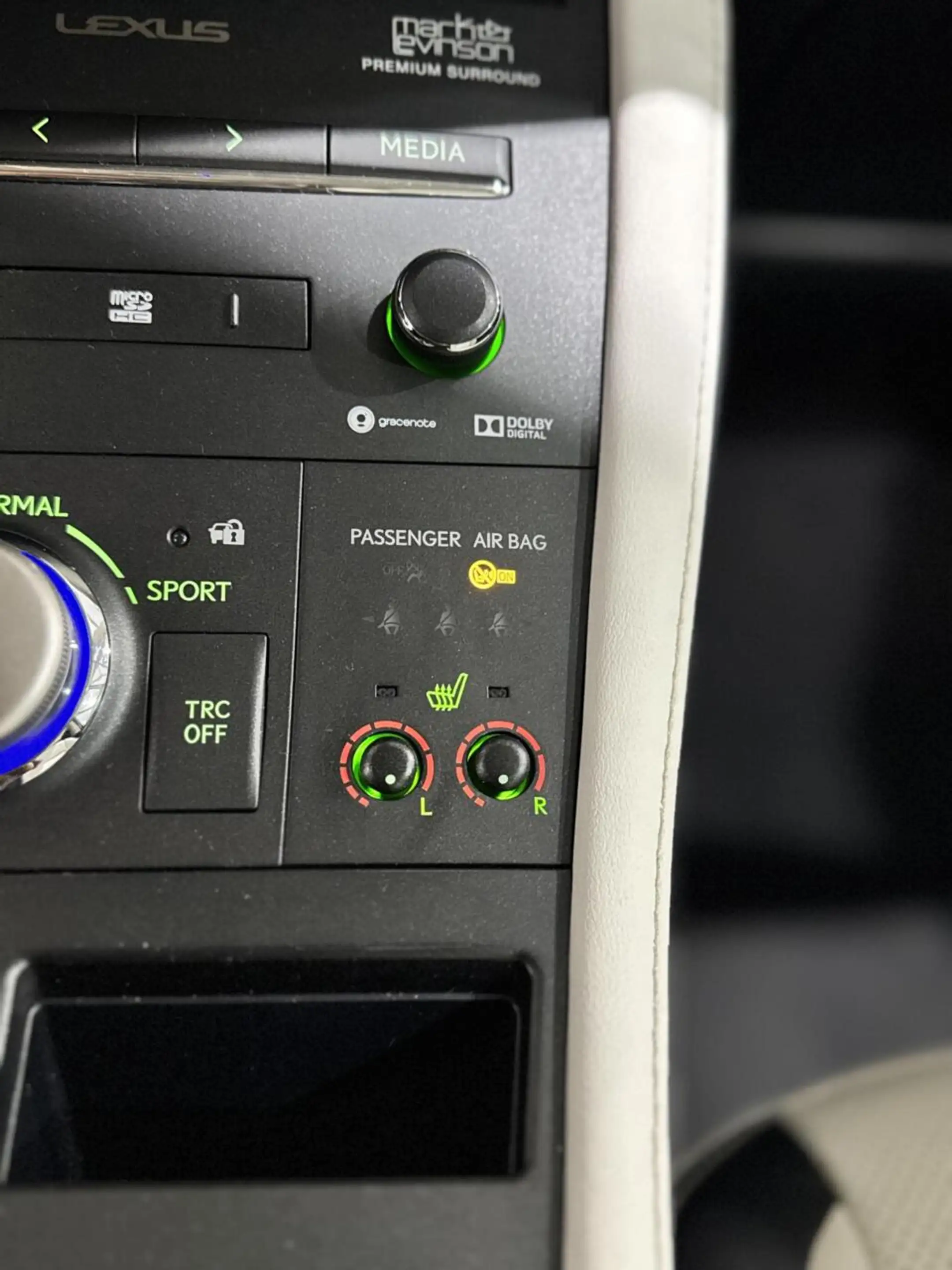 Lexus CT 200h Luxury Line|DEALERONDERHOUDEN|LANE ASS|KEYLESS — photo 19