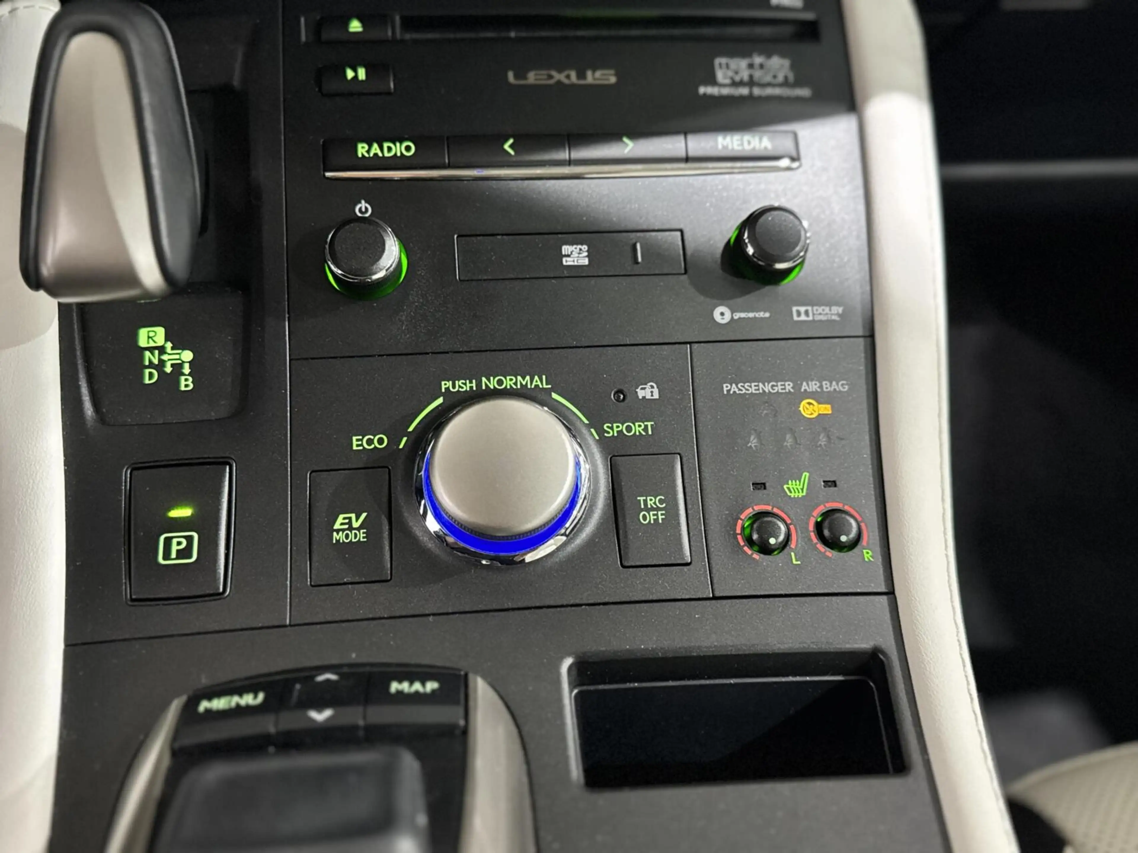 Lexus CT 200h Luxury Line|DEALERONDERHOUDEN|LANE ASS|KEYLESS — photo 18