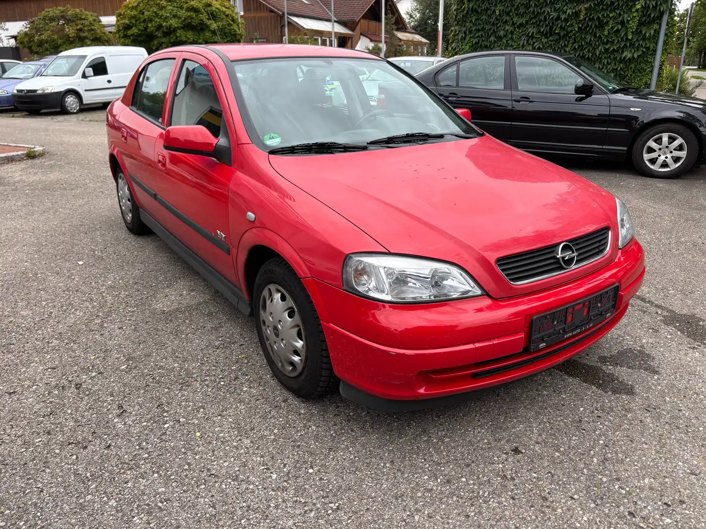 Opel Astra Astra 1.6 Edition 2000 Classic Rood - 1