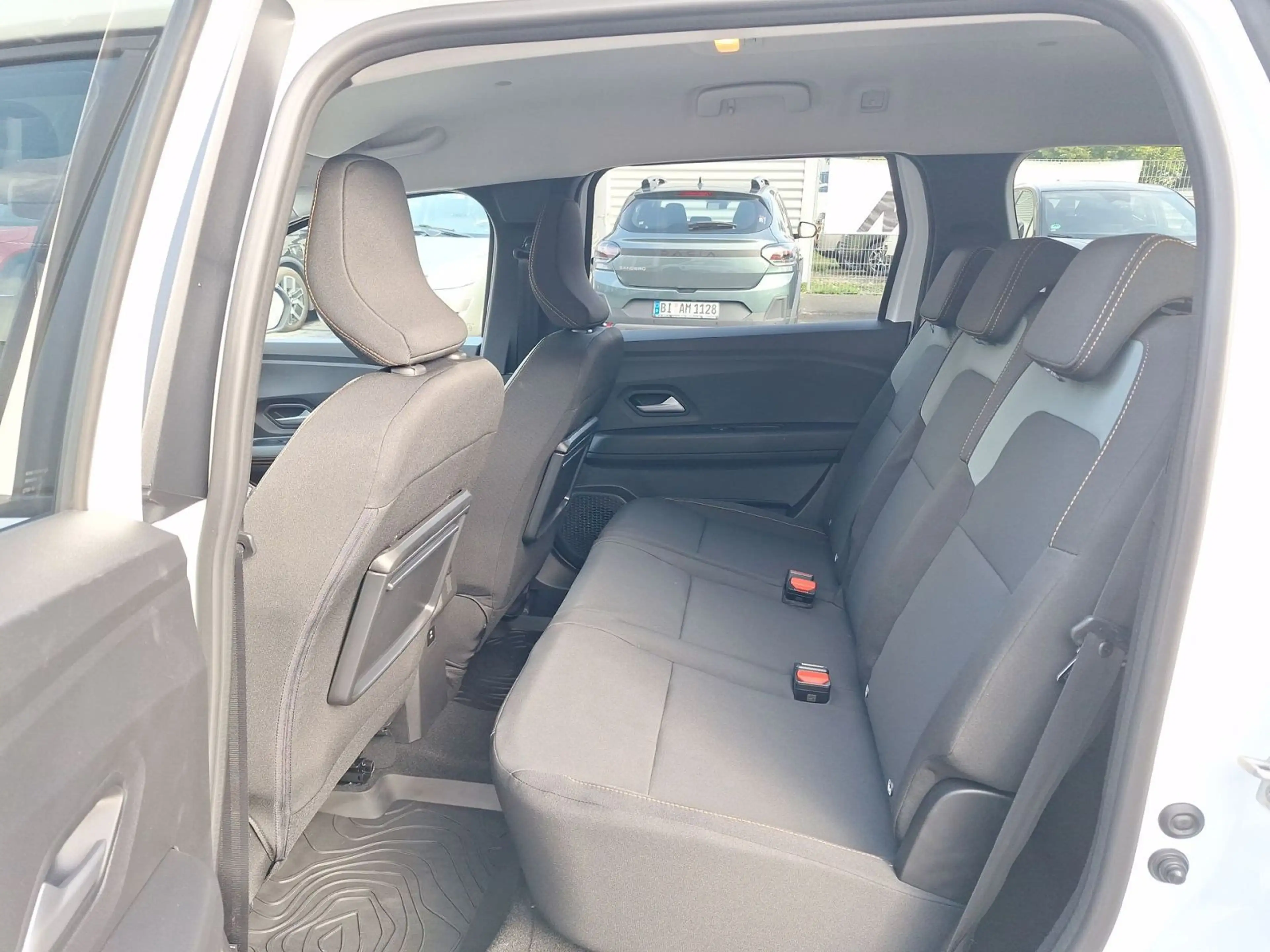 Dacia Jogger Extreme Eco-G 120 — photo 13