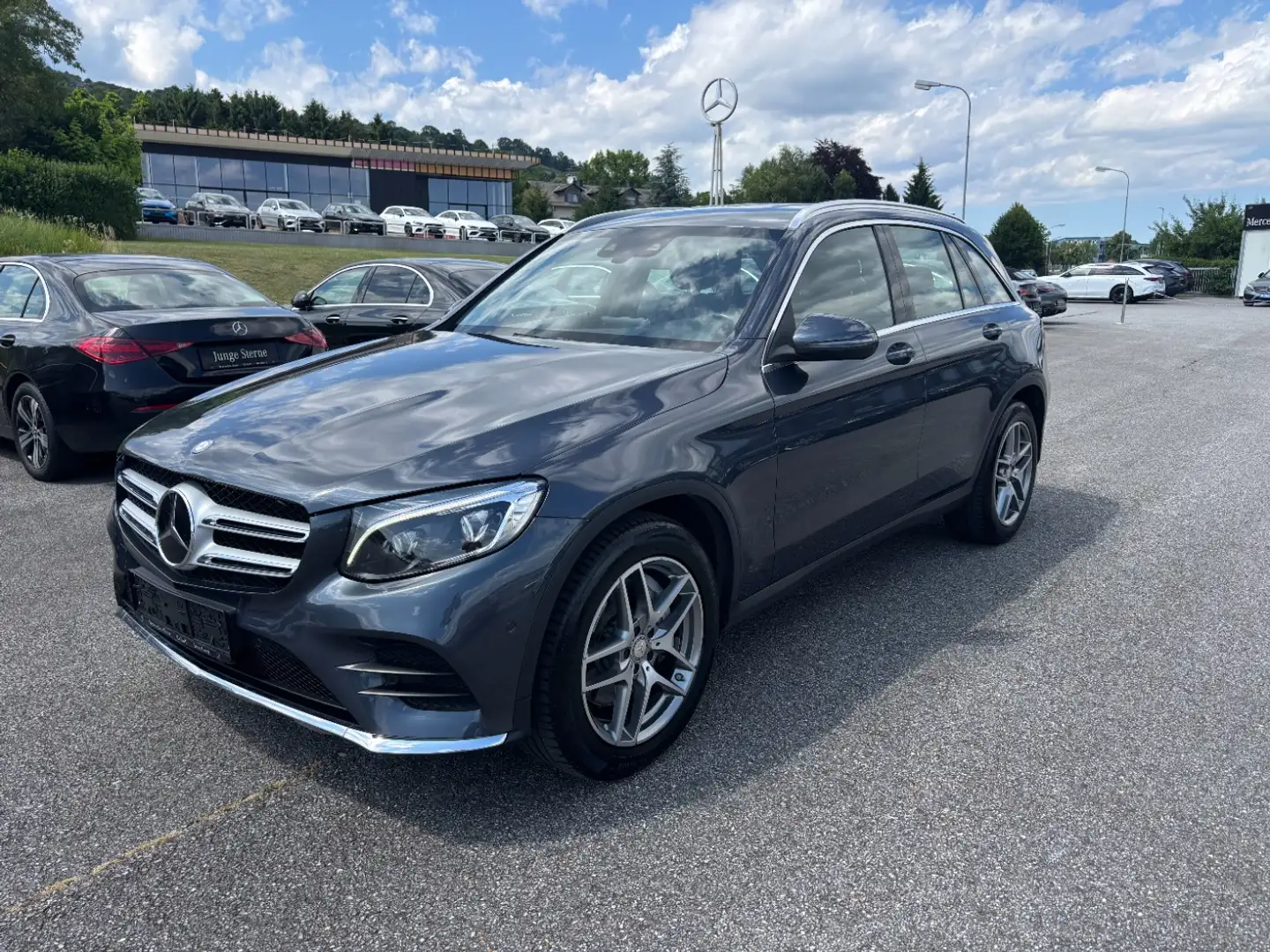 Mercedes-Benz GLC 250 d 4MATIC AMG RKam HUD PTS Shz Ambi  LED Grau - 2