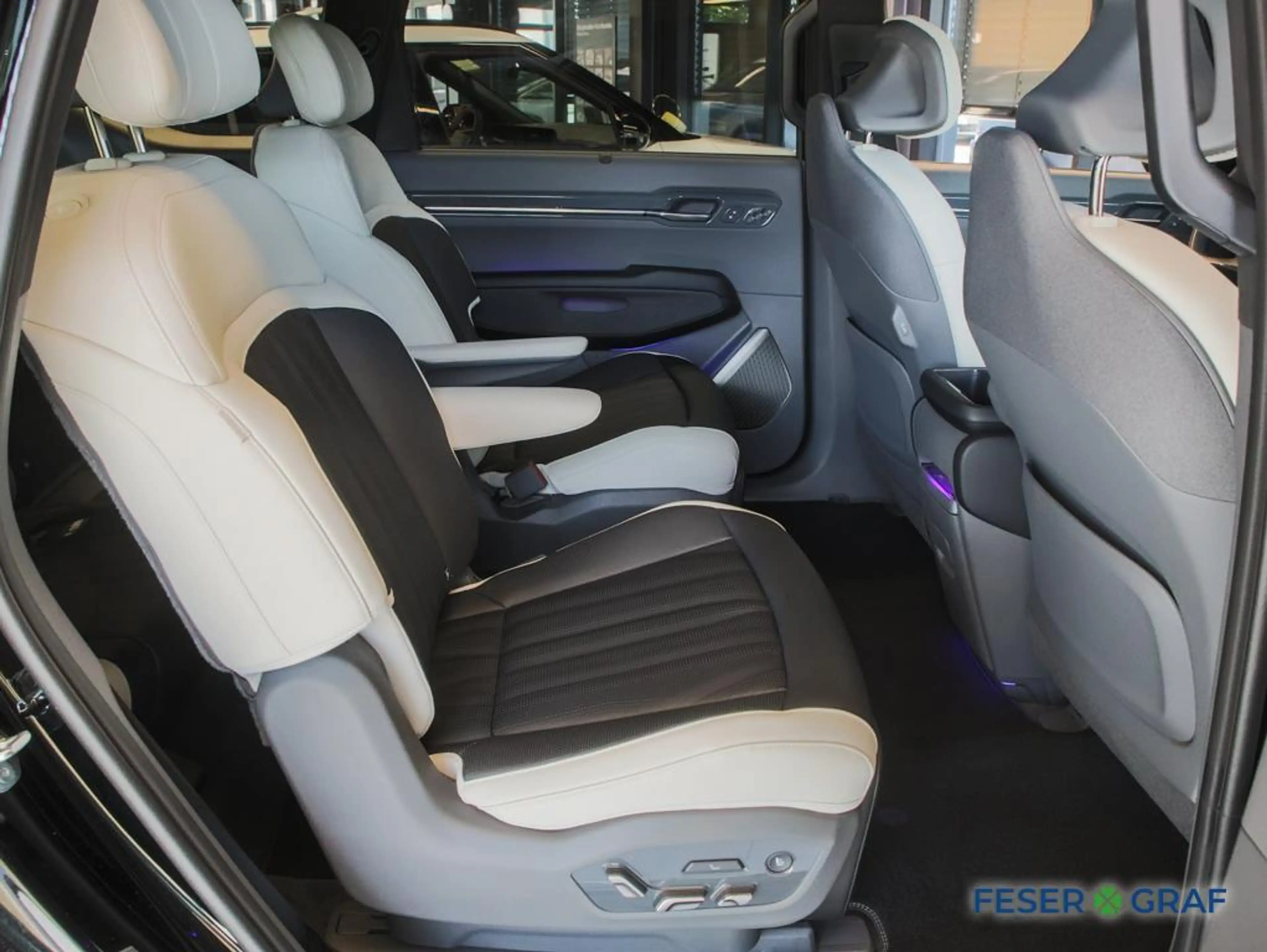 Kia EV9 AWD GTL RELAX — photo 6