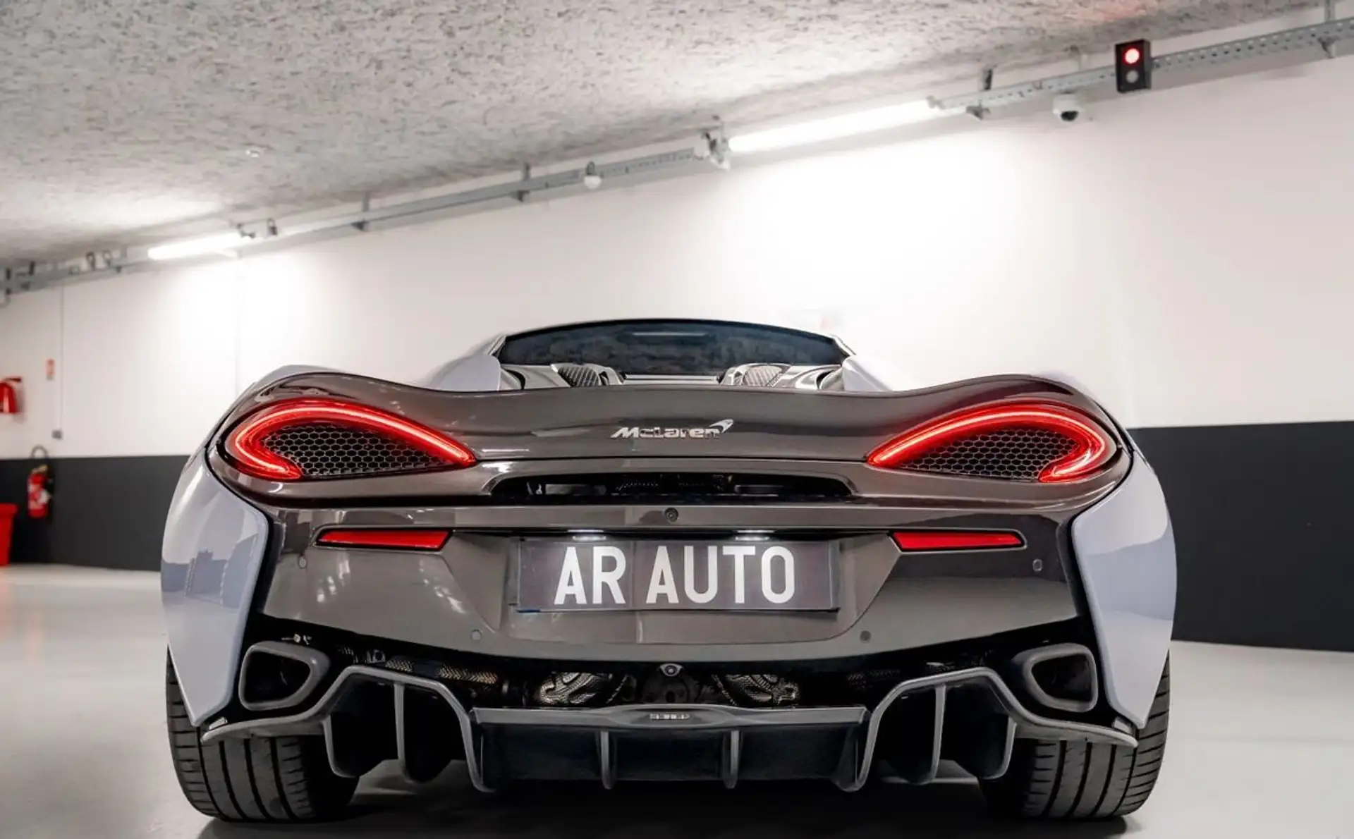 맥라렌 570S 570 Sport Coupe 2019 회색 사진 5