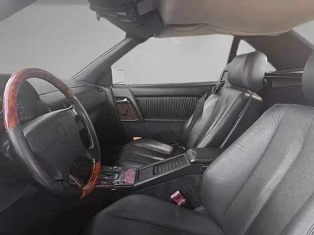 Mercedes-Benz SL view 7