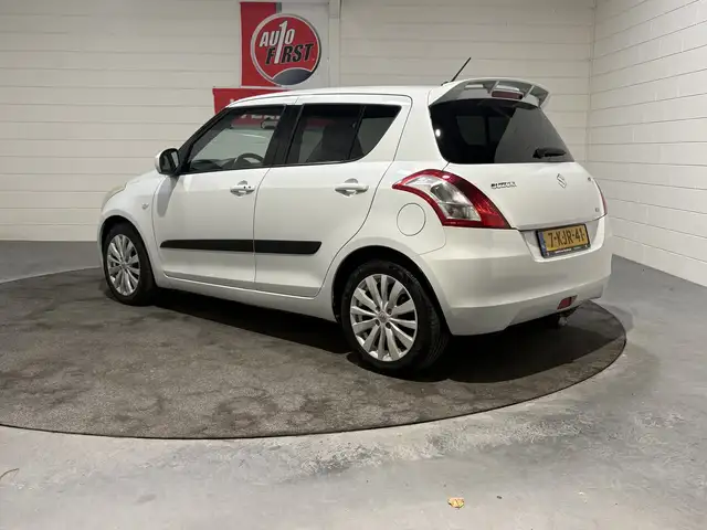 Suzuki Swift view 2