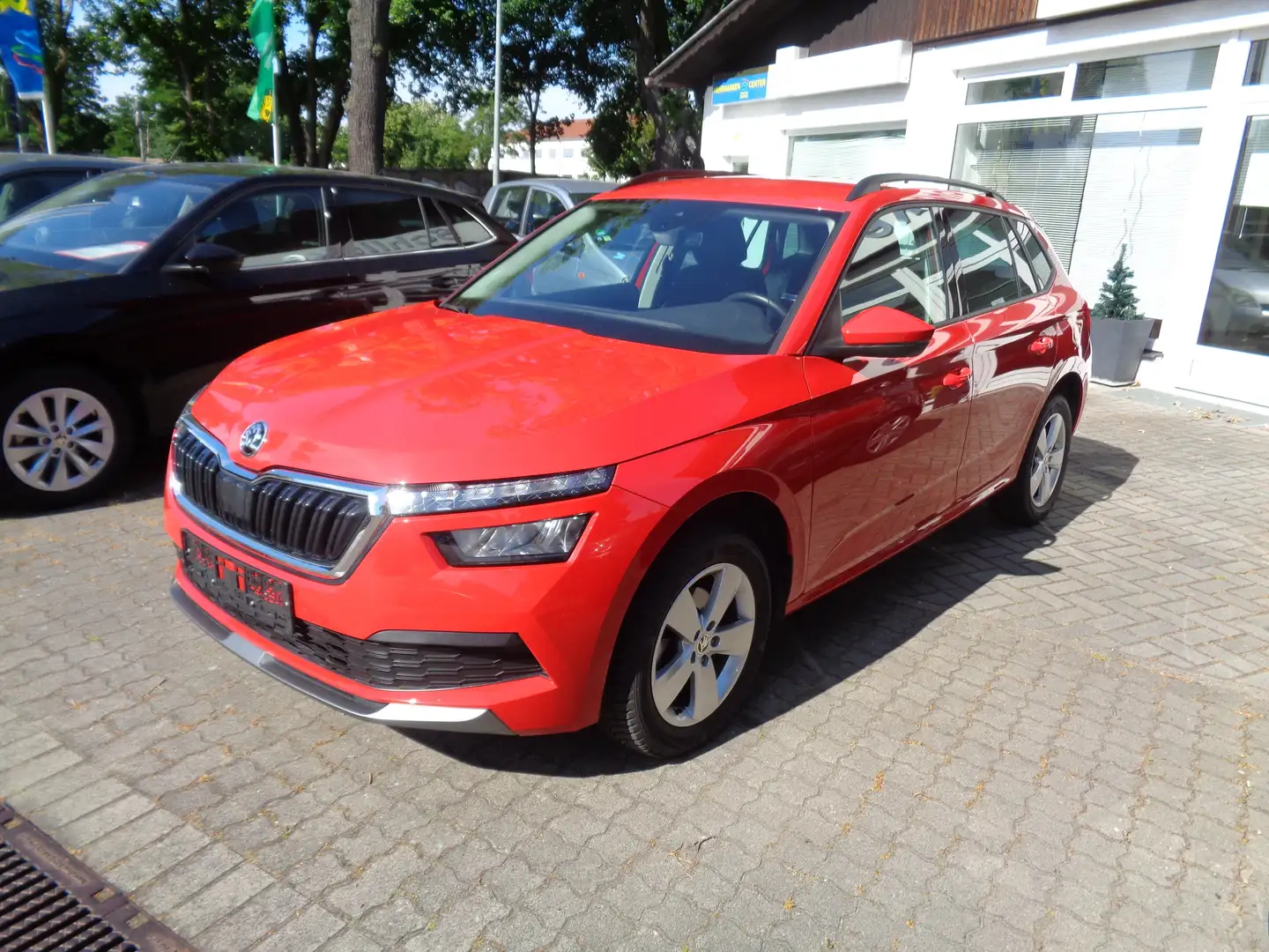 Skoda Kamiq 1.0 TSI Ambition 115PS PDC SHZ KLIMA LED BT TEMP Rot - 2