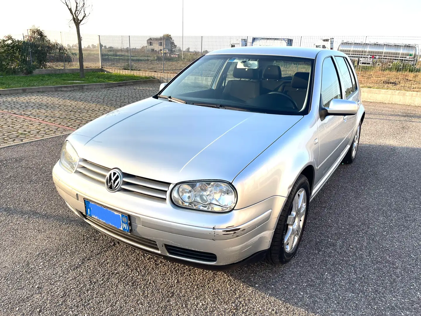 Volkswagen Golf 5p 1.6 Highline Plus 102cv auto Argent - 1