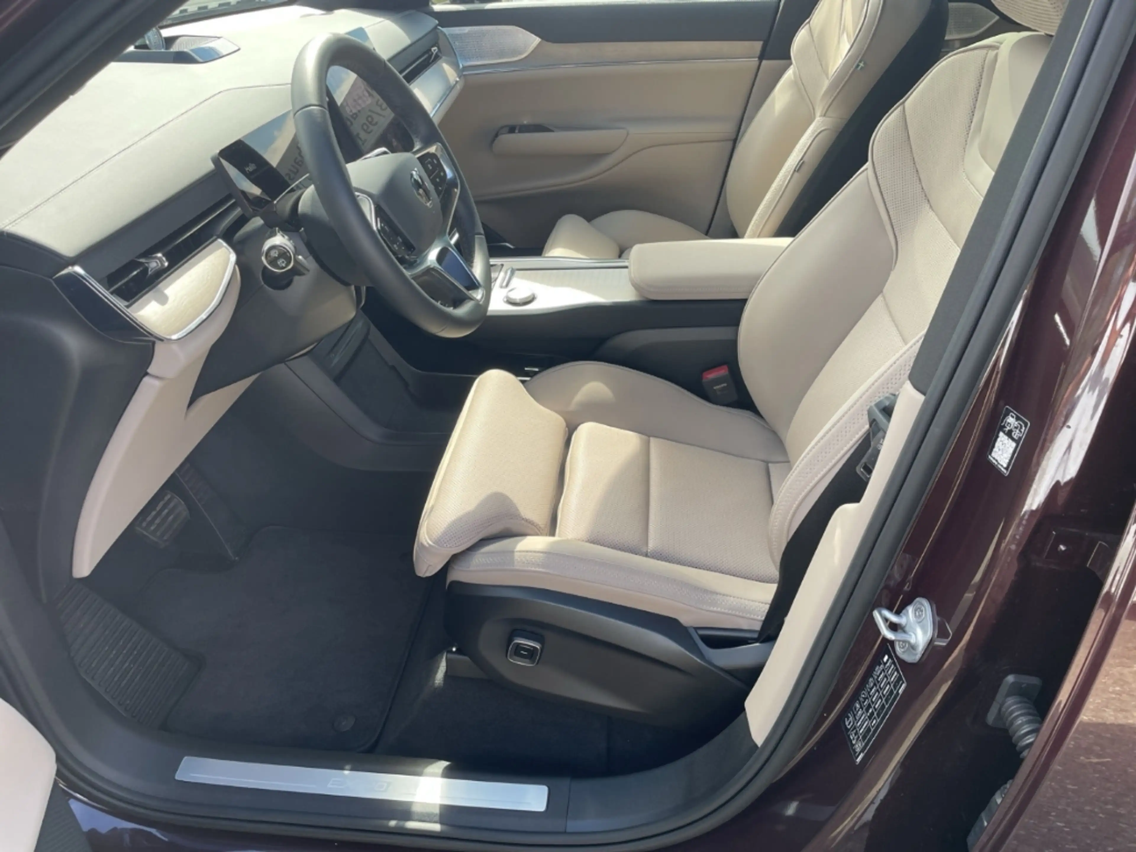 Volvo EX90 Ultra Performance Pure Electric AWD Twin 7-Sitzer — photo 6