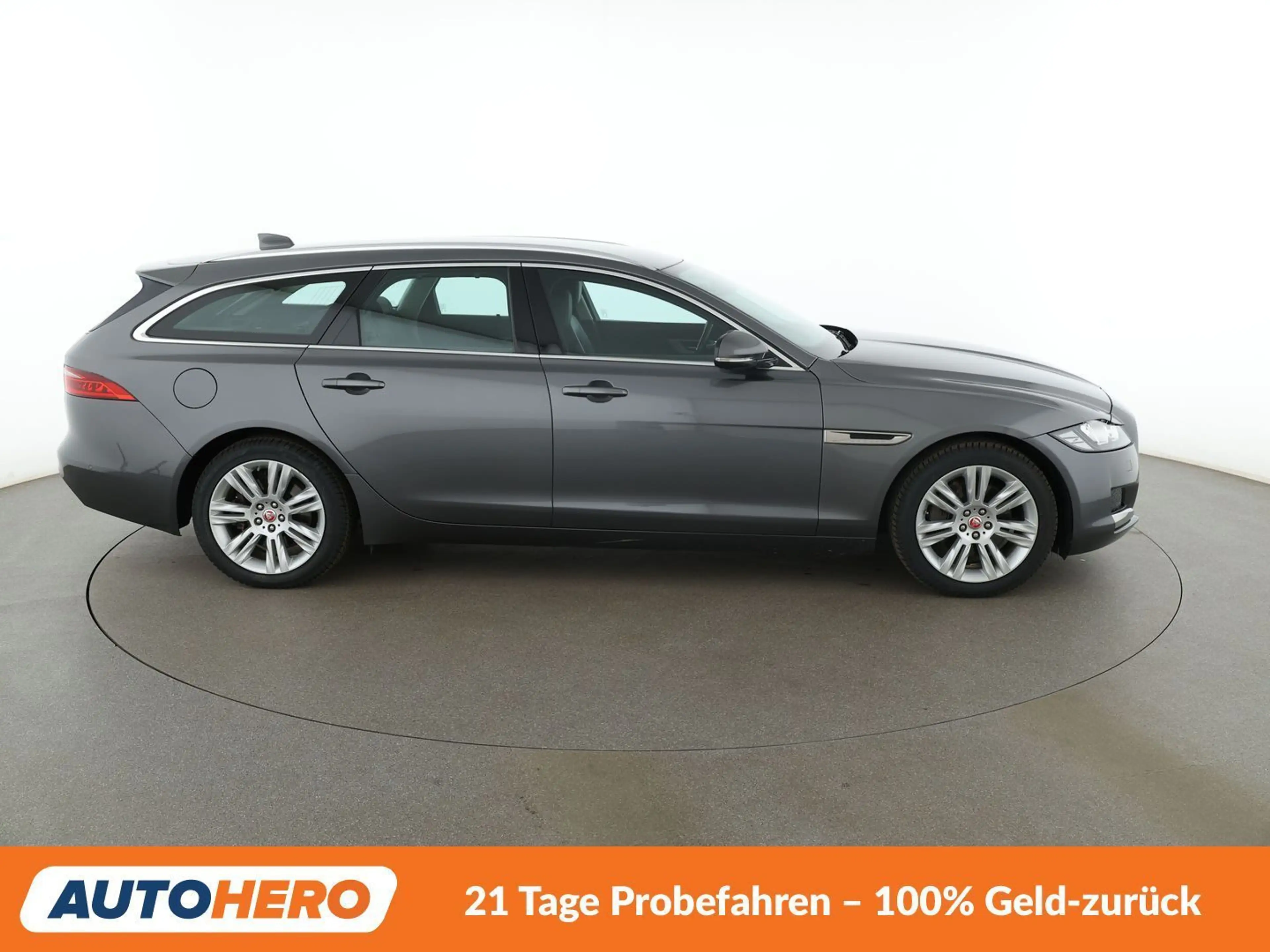 Jaguar XF E-Performance Portfolio Aut.*NAVI*TEMPO*CAM* — photo 7