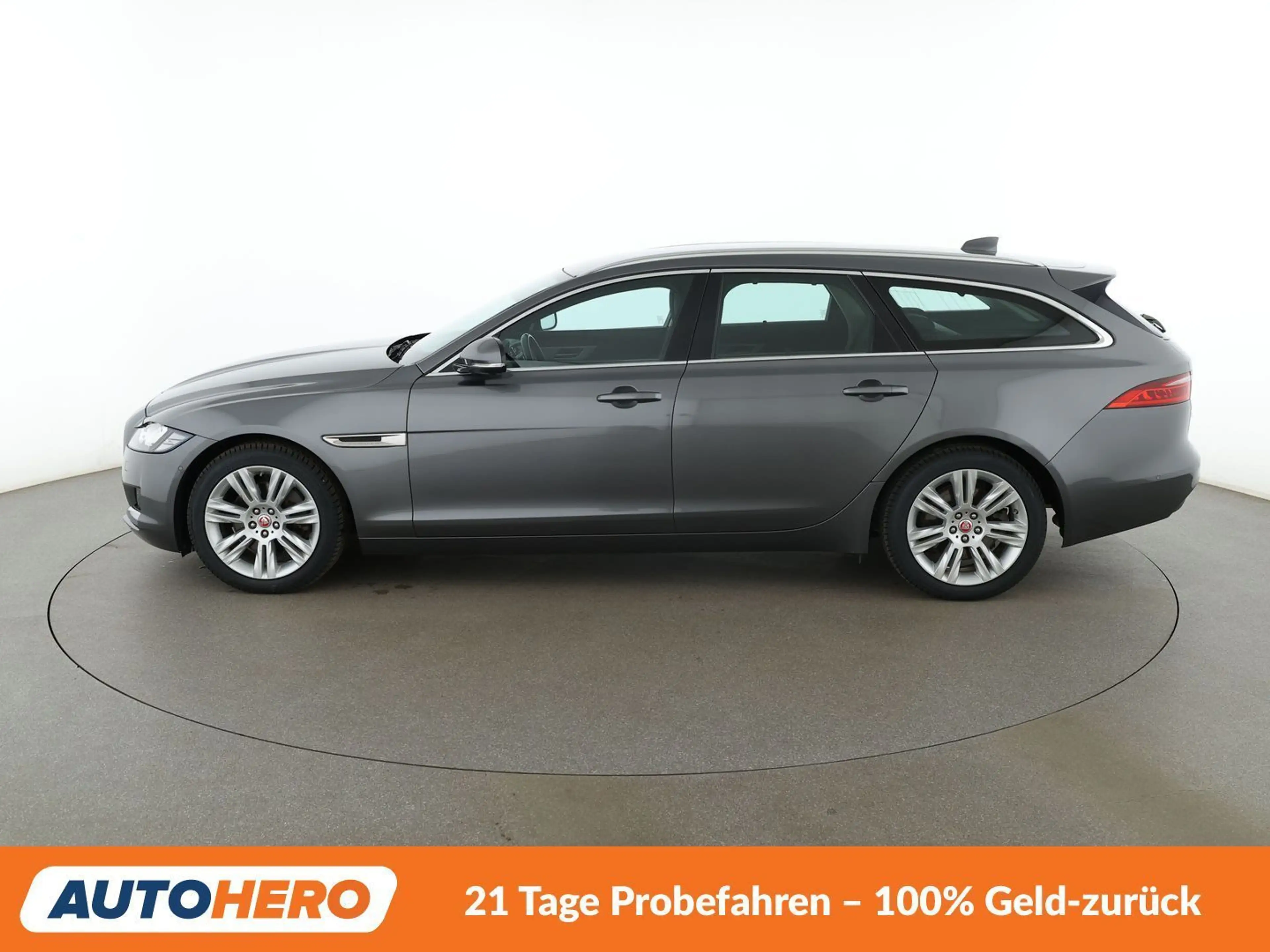 Jaguar XF E-Performance Portfolio Aut.*NAVI*TEMPO*CAM* — photo 3