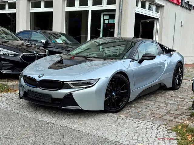 BMW i8 Coupe LED HUD SHZ LEDER KOLLISIONWARNER