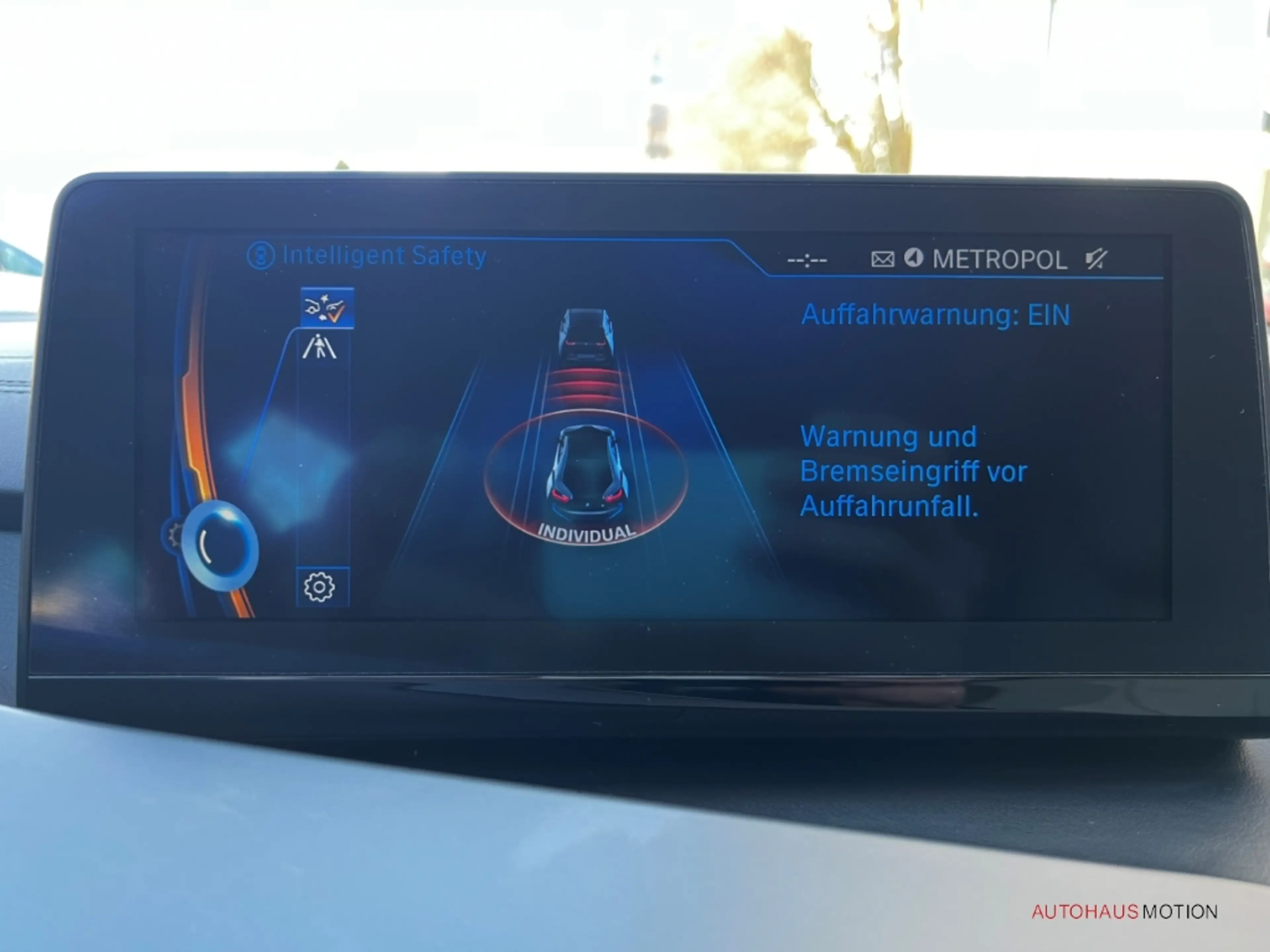 BMW i8 Coupe LED HUD SHZ LEDER KOLLISIONWARNER — photo 21