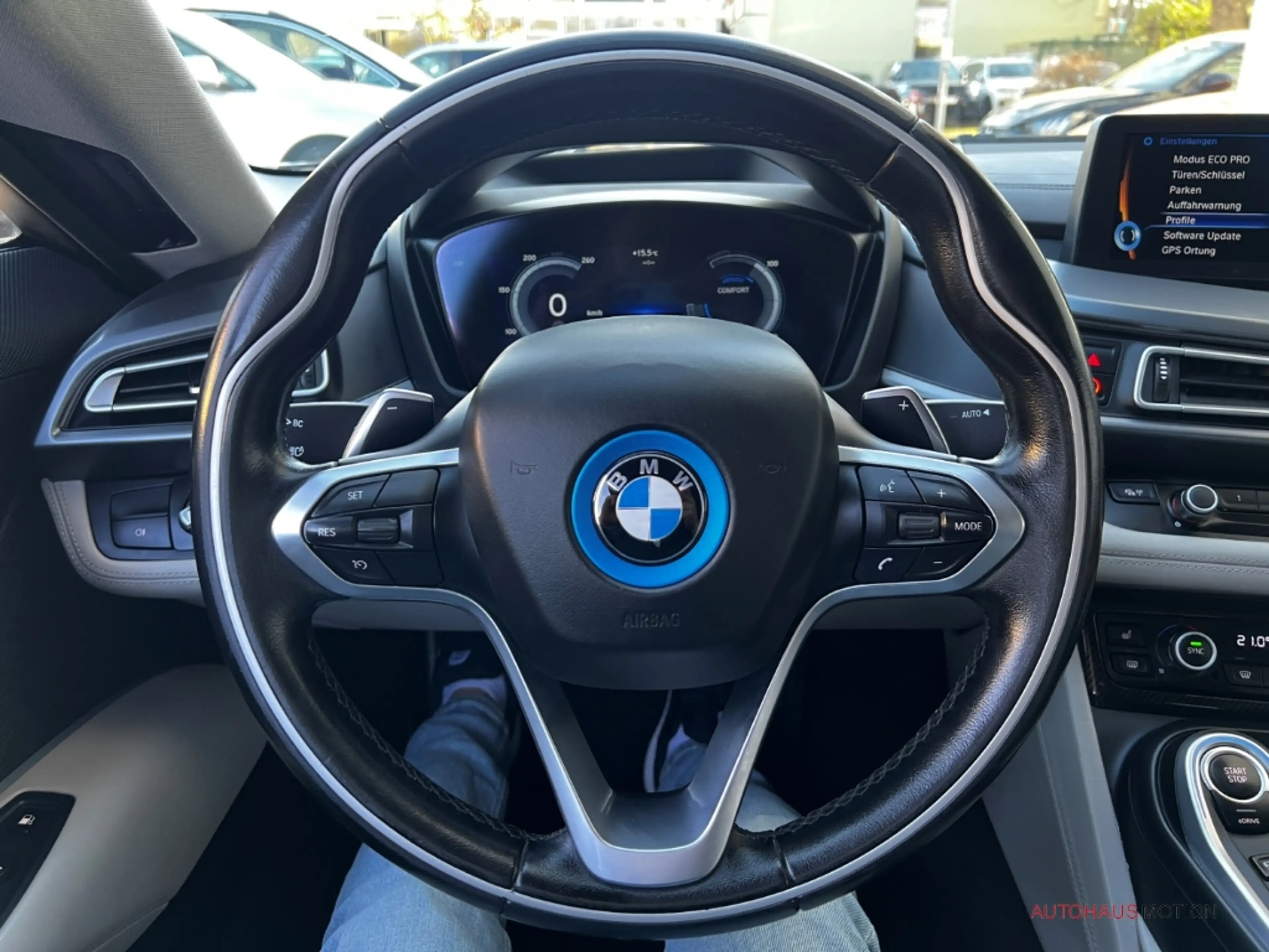 BMW i8 Coupe LED HUD SHZ LEDER KOLLISIONWARNER — photo 22