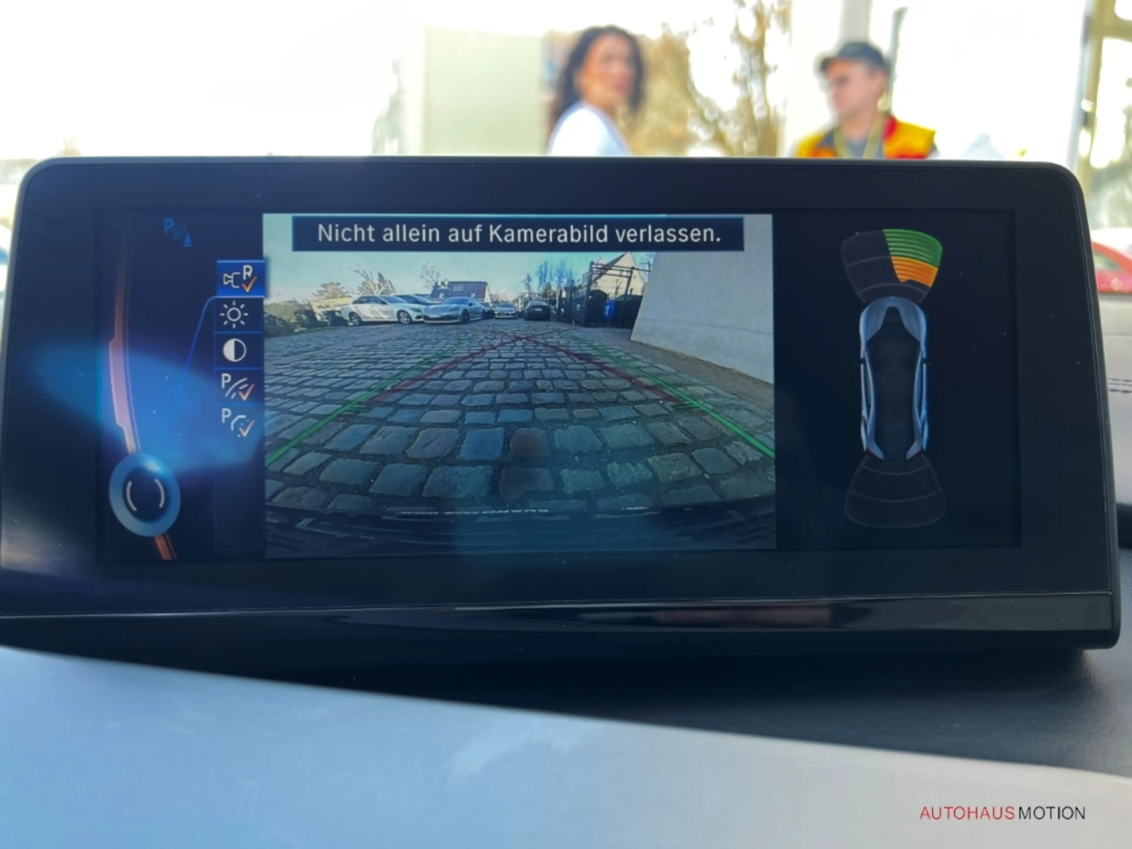 BMW i8 Coupe LED HUD SHZ LEDER KOLLISIONWARNER — photo 18