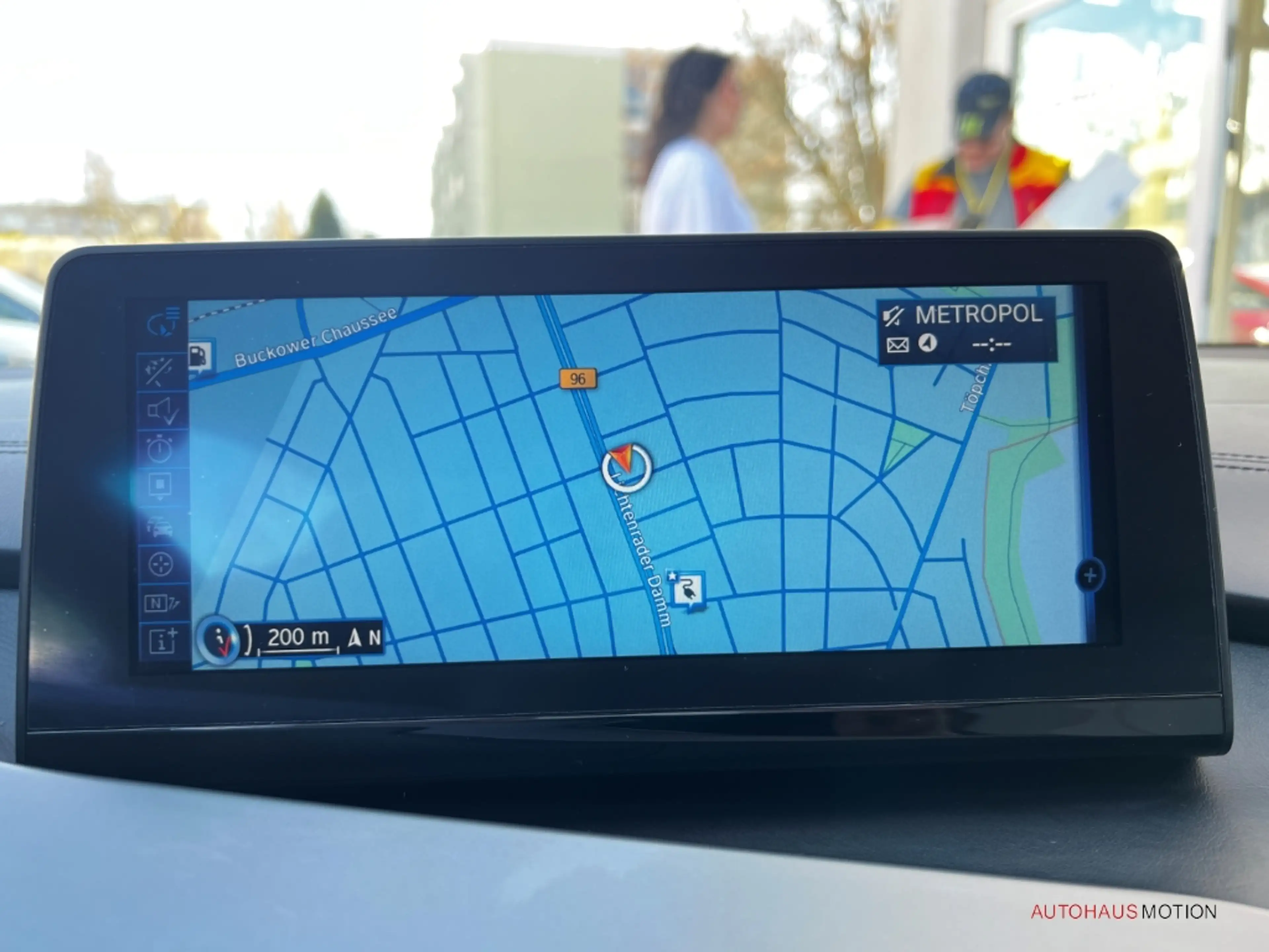 BMW i8 Coupe LED HUD SHZ LEDER KOLLISIONWARNER — photo 17