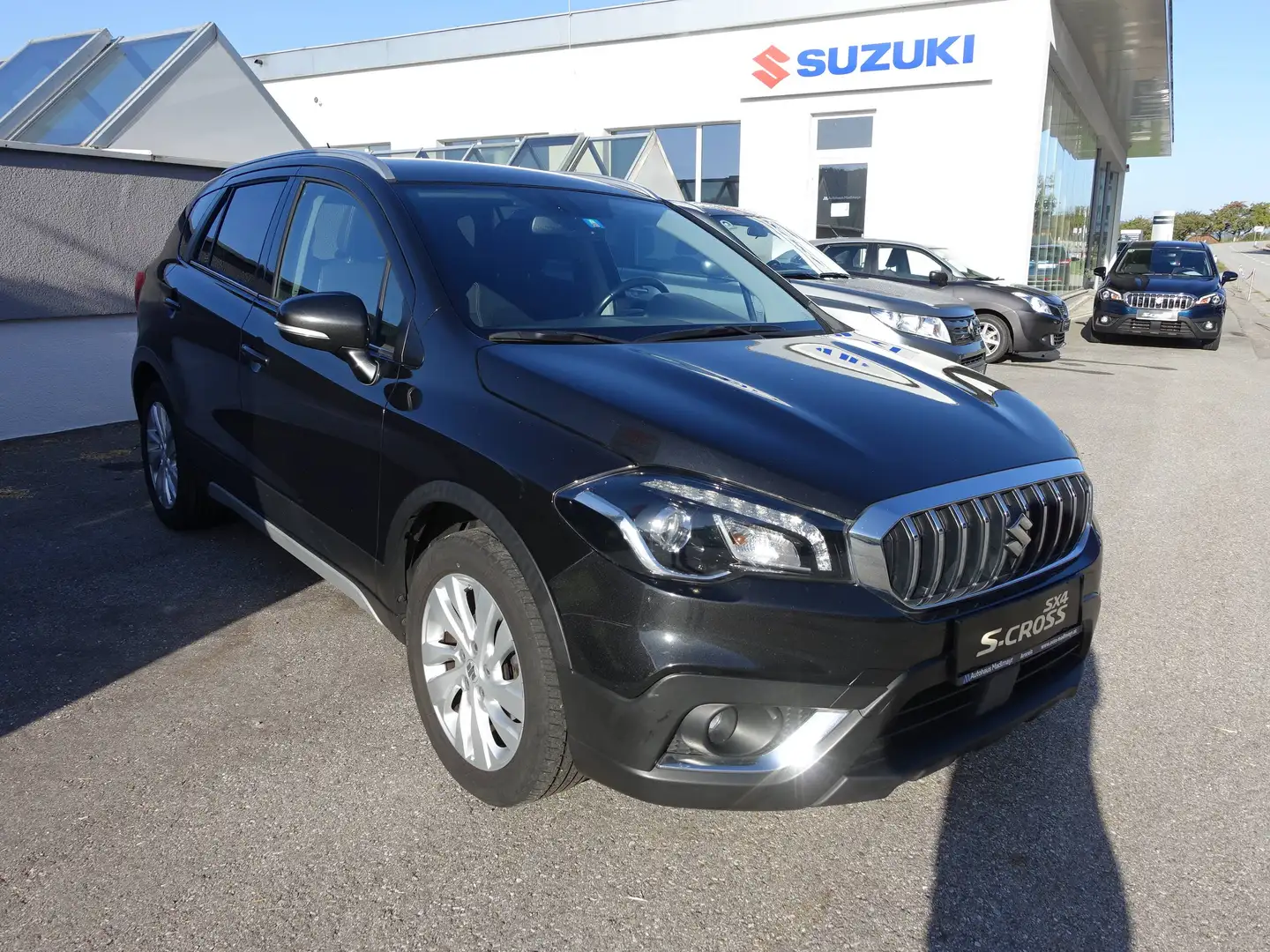 Suzuki SX4 S-Cross SX4 S-CROSS 1.6 DDiS ALLGRIP ID shine Schwarz - 1