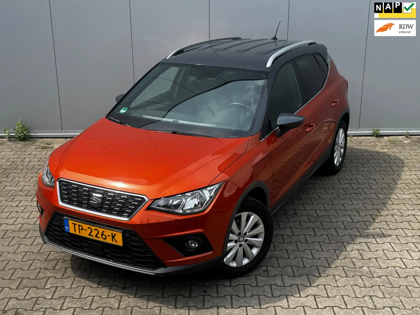 SEAT Arona 1.0 TSI 116PK XCELLENCE BUSINESS INTENS AUTOMAAT S Orange - 1