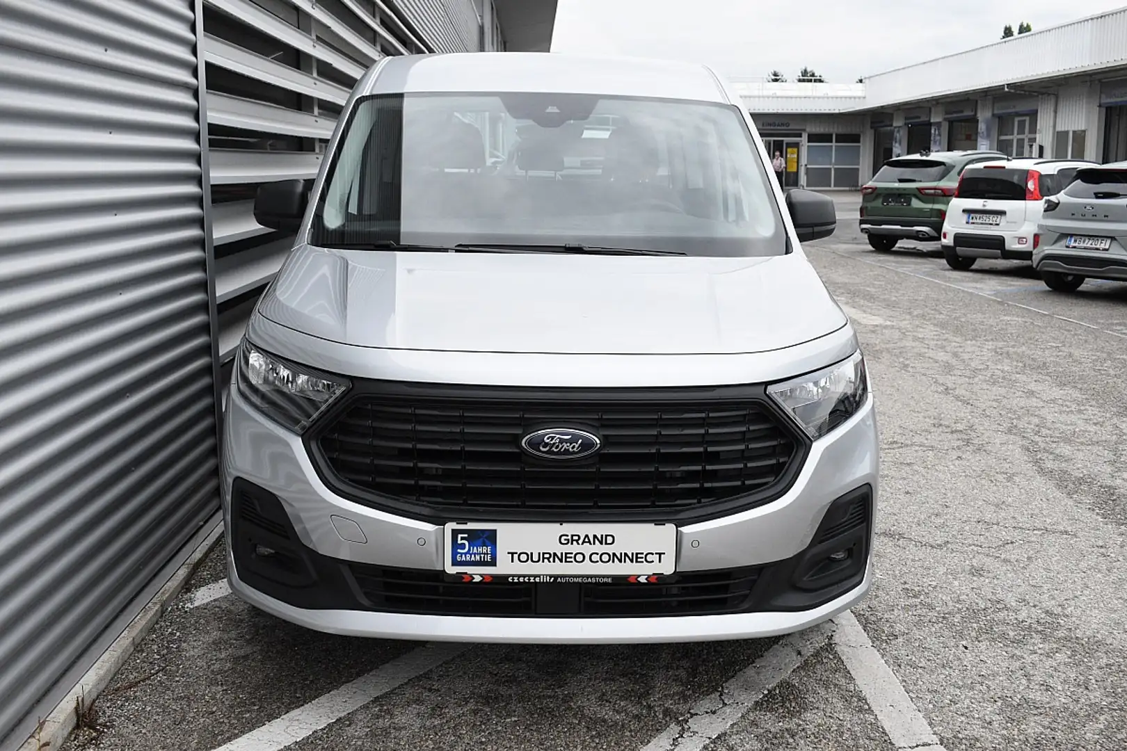 Ford Grand Tourneo Connect 2,0 EcoBlue L2 Trend ON 43115 JF  !! TA... Silber - 2
