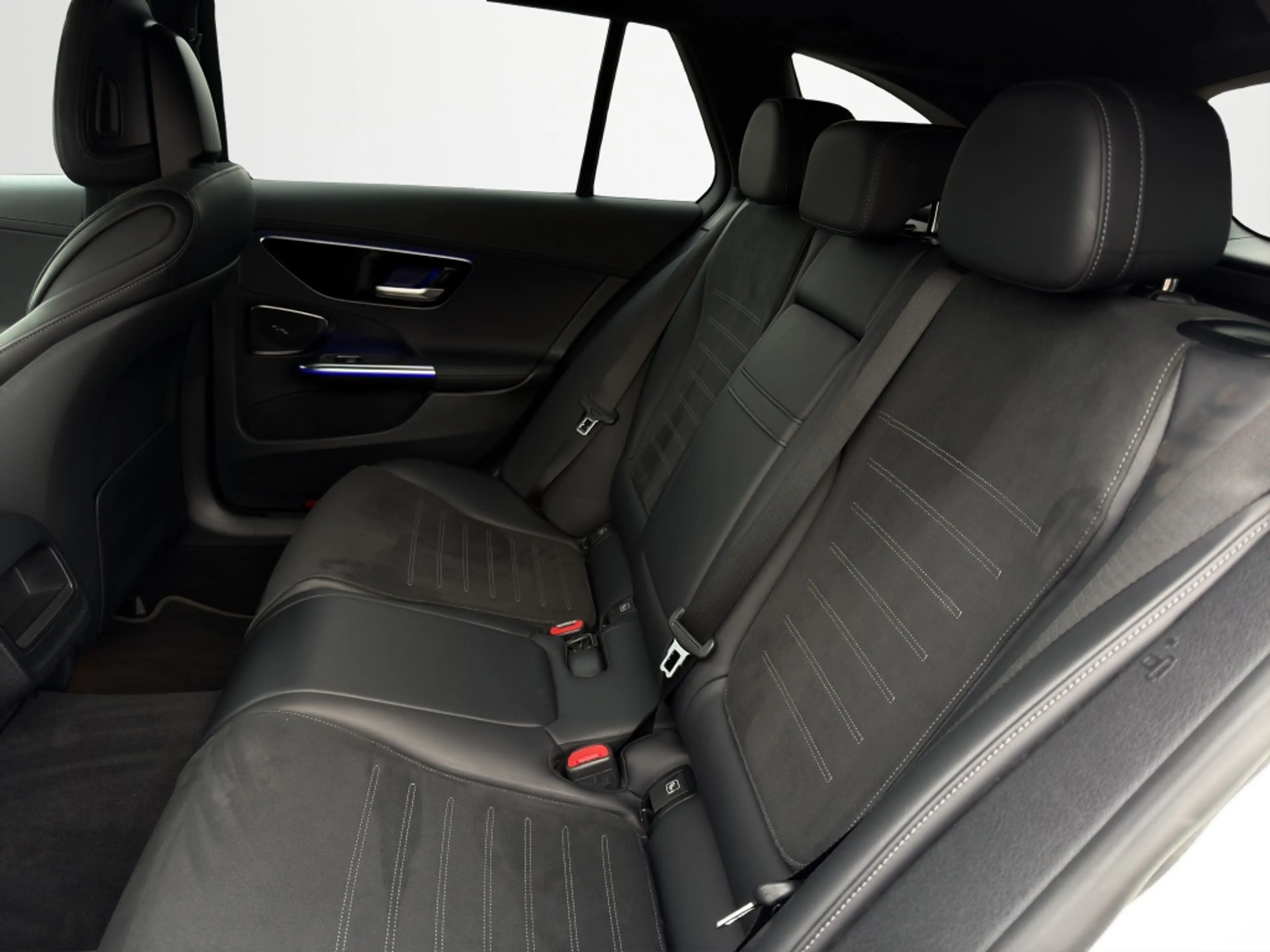 Mercedes-Benz C 220 d T AMG *Night*Amb.bel.*Easyp.*Totwinkel* — photo 11